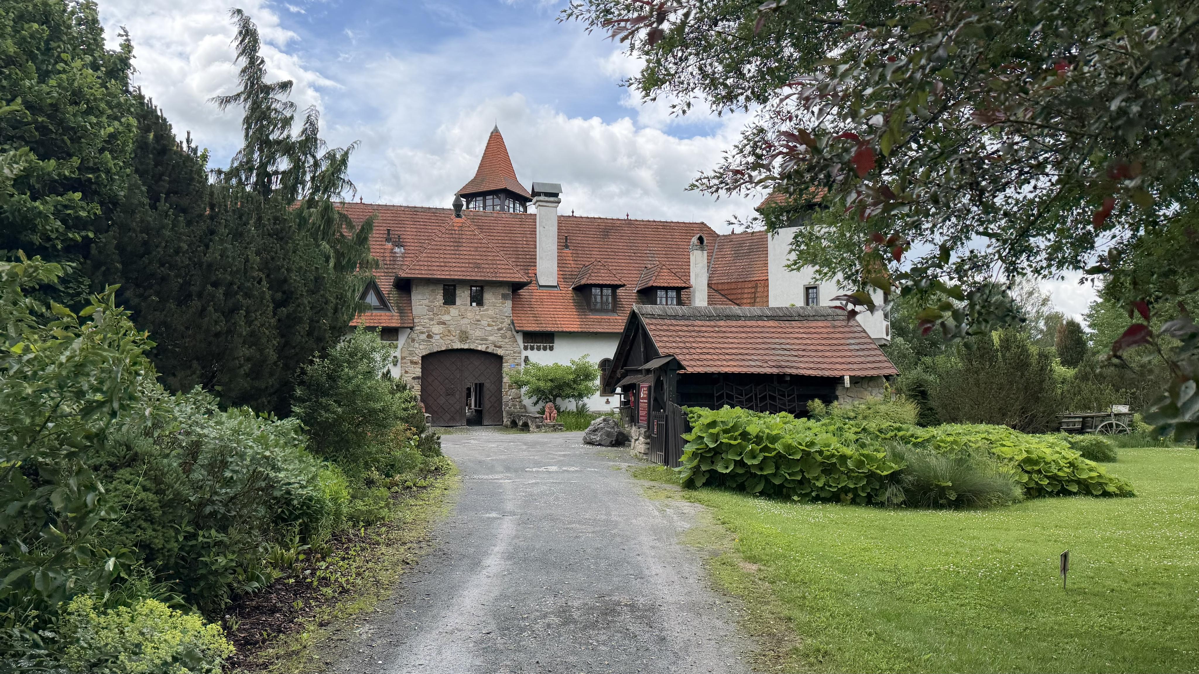 Hrad Červený Újezd - muzeum foto 6