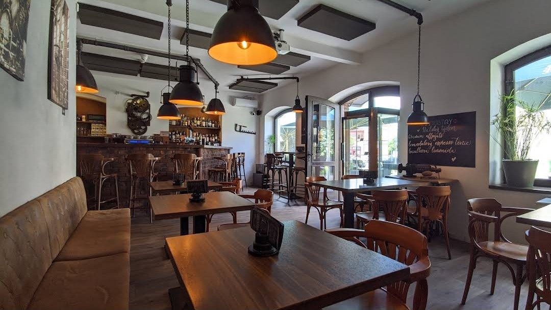 Industry Caffe Bar foto 2