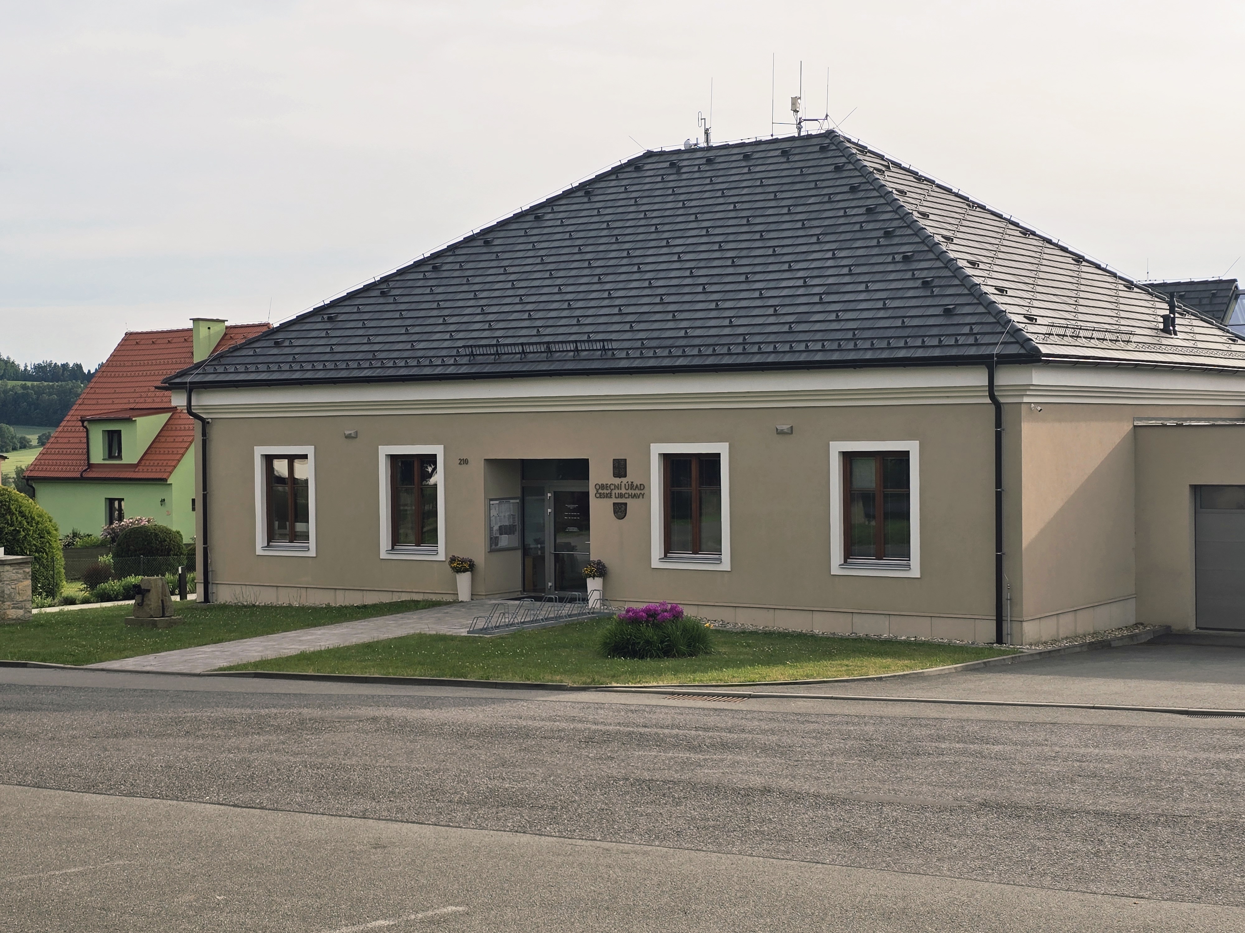České Libchavy - obecní úřad foto 3