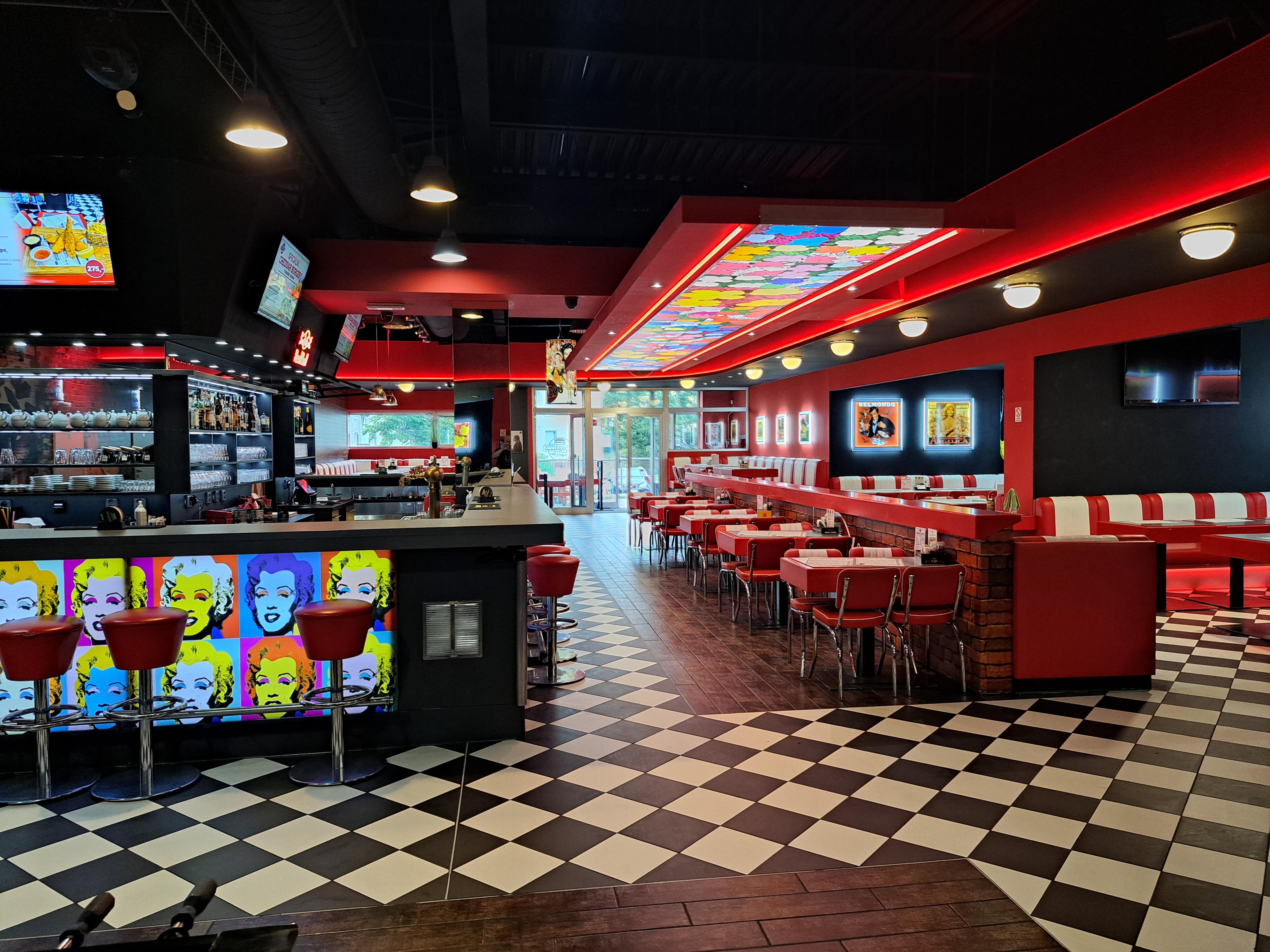 Charlie´s Burger & Bar foto 2