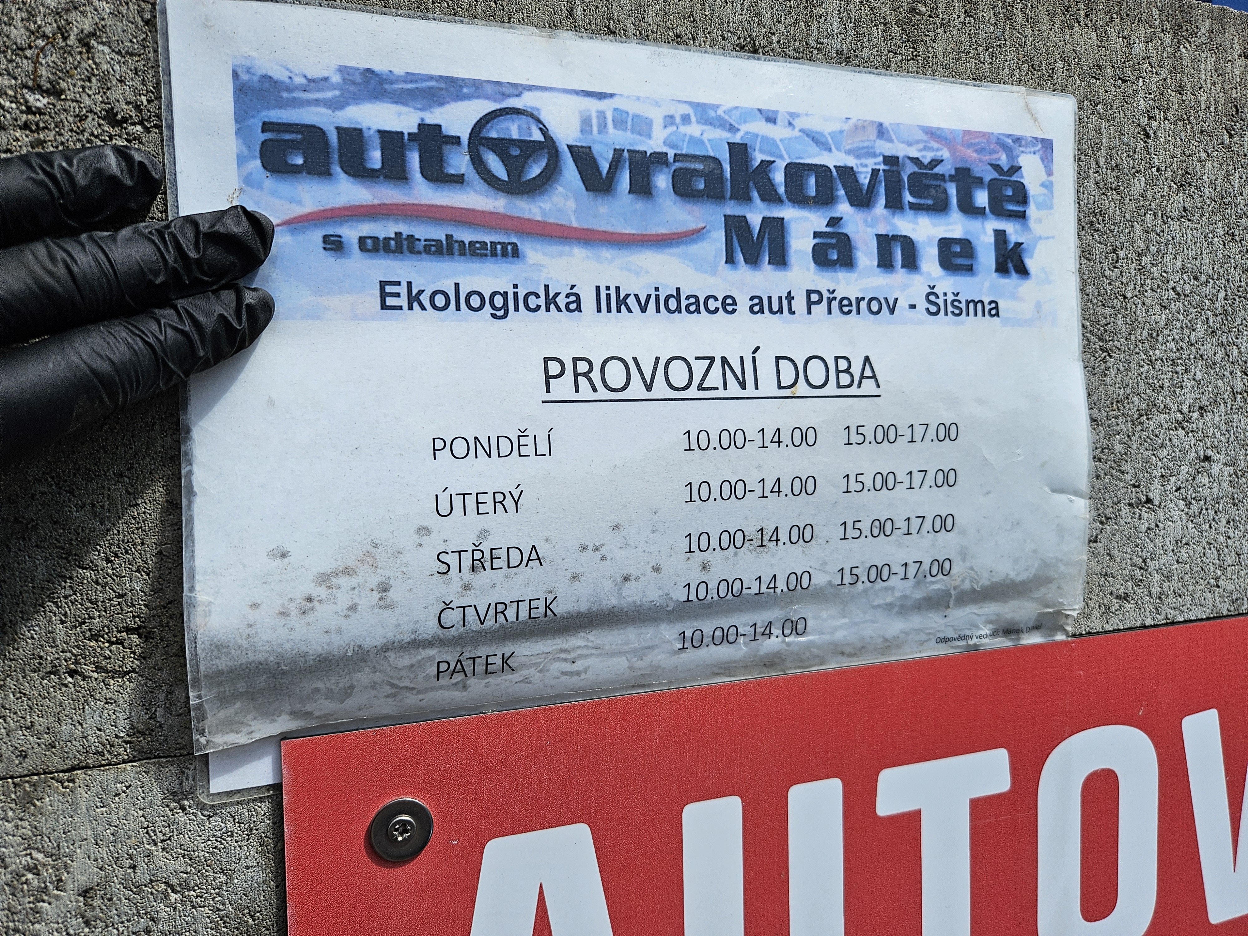 Autovrakoviště Mánek foto 2