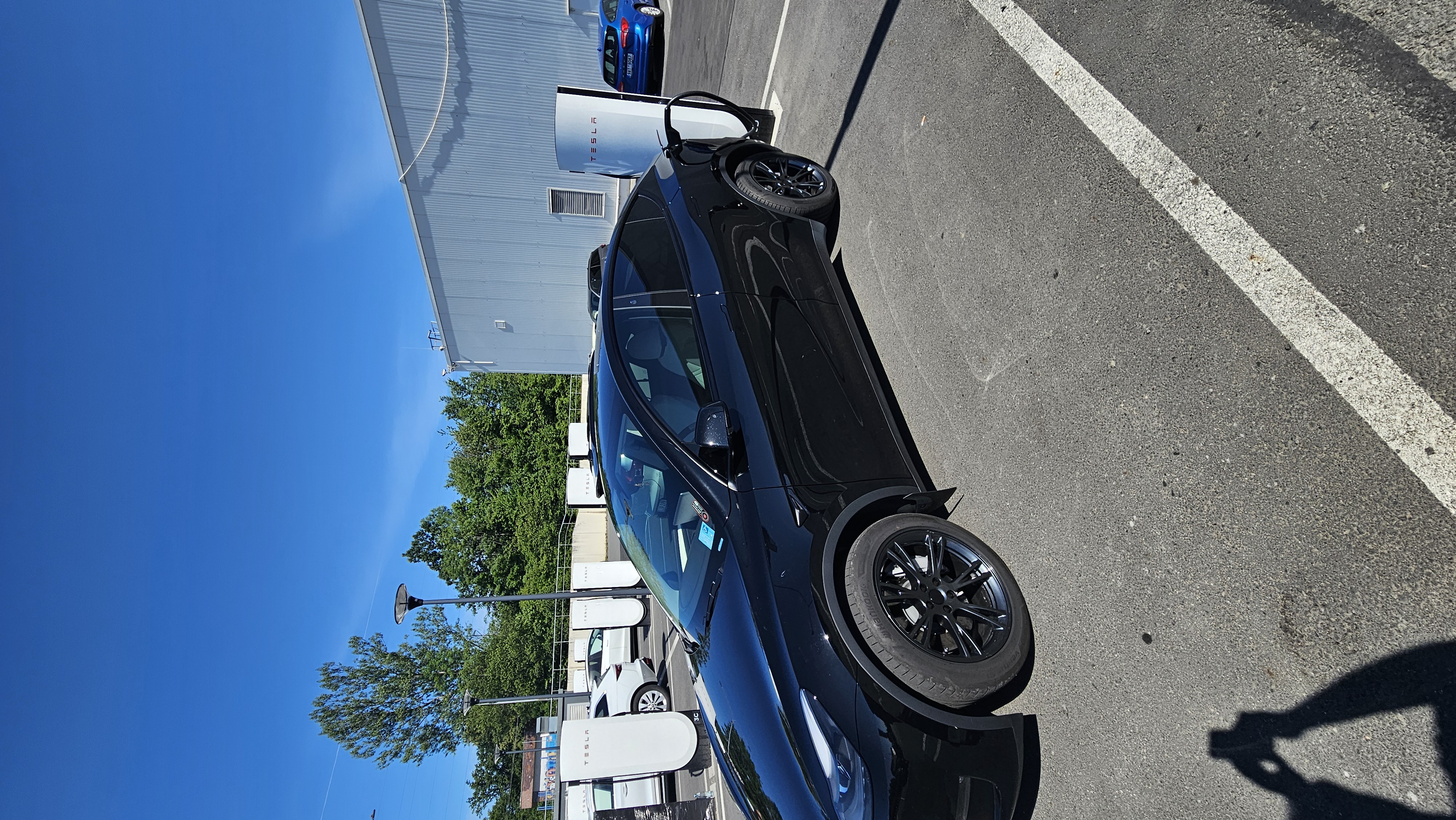 Nabíjecí stanice Tesla supercharger foto 1