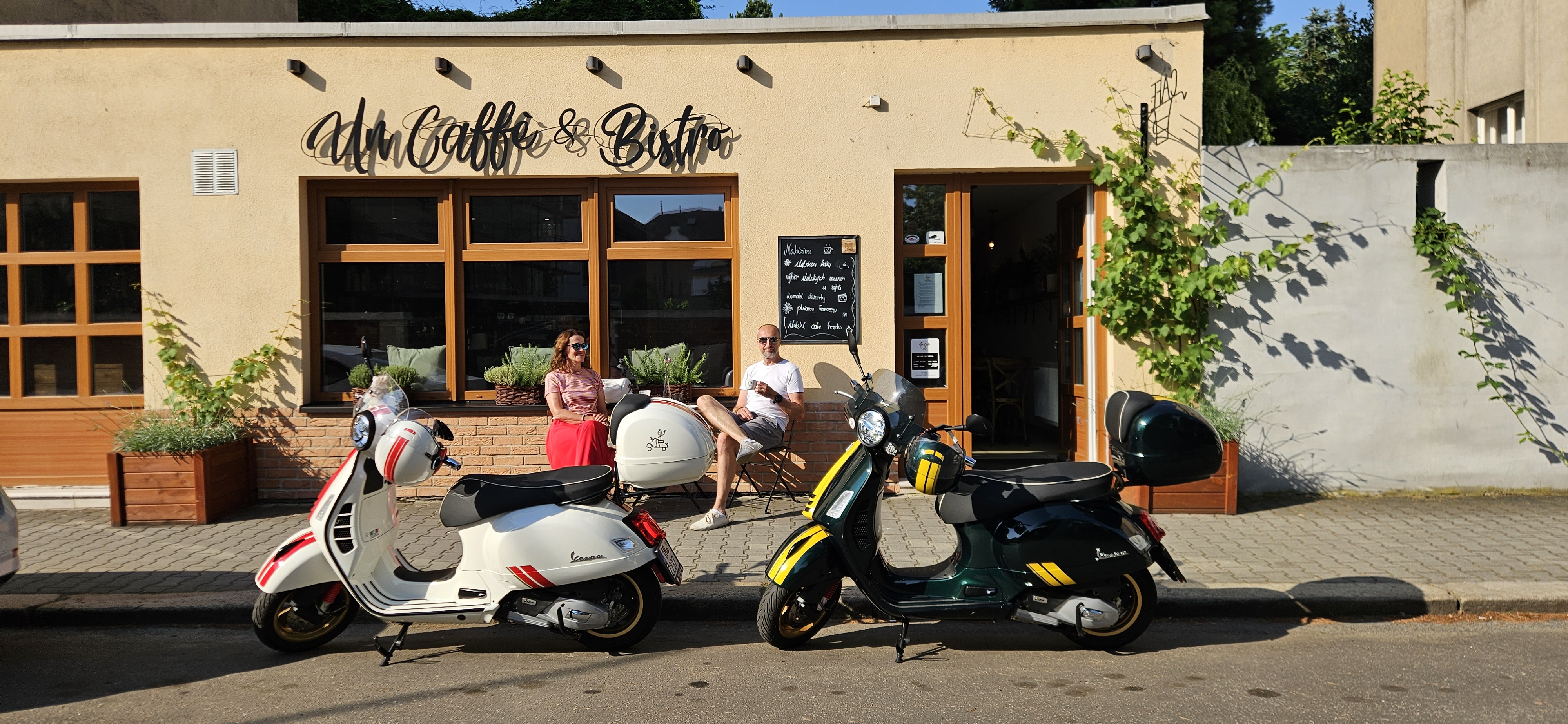 Un Caffé & Bistro foto 2