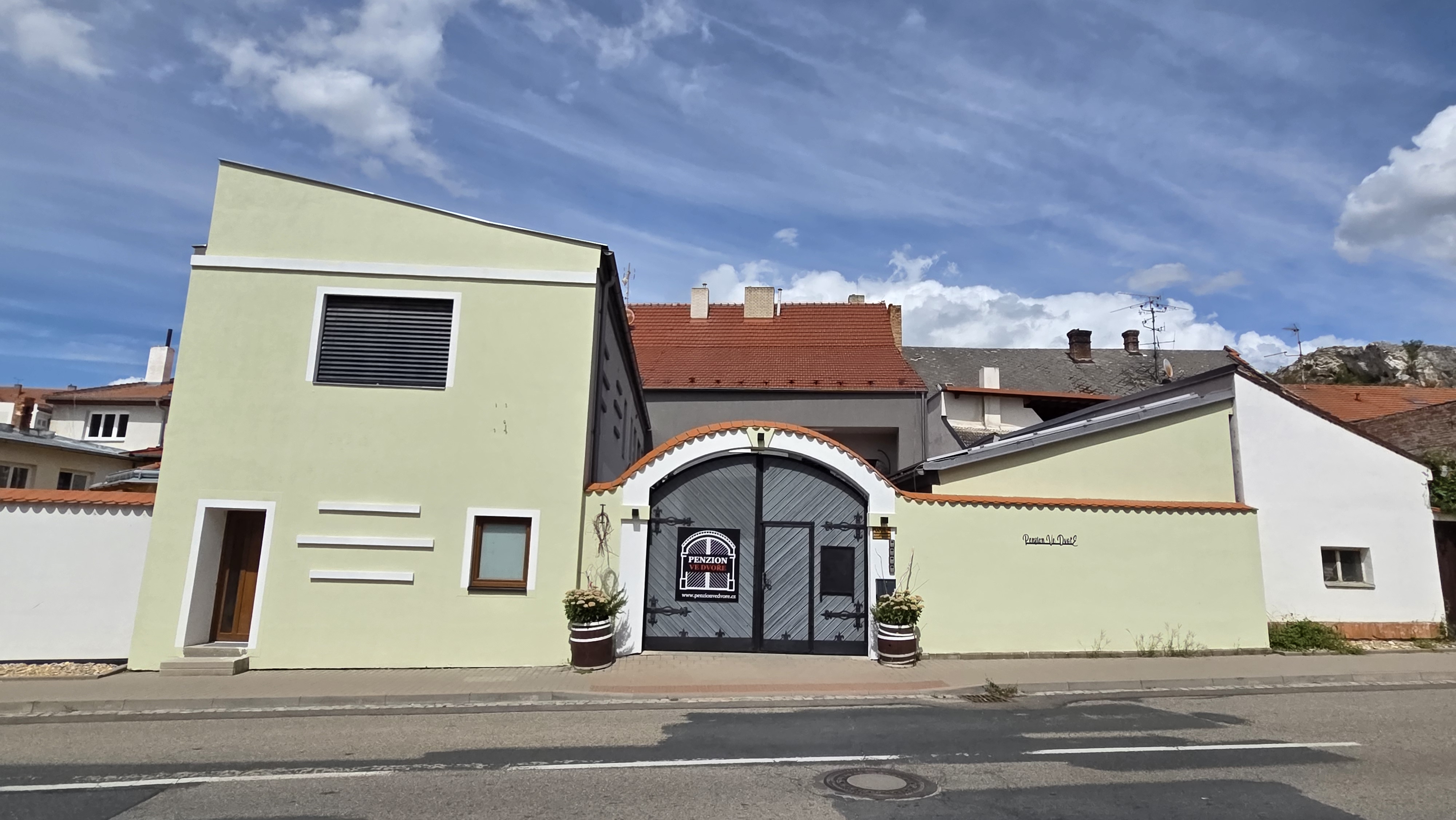 Penzion ve dvoře foto 2