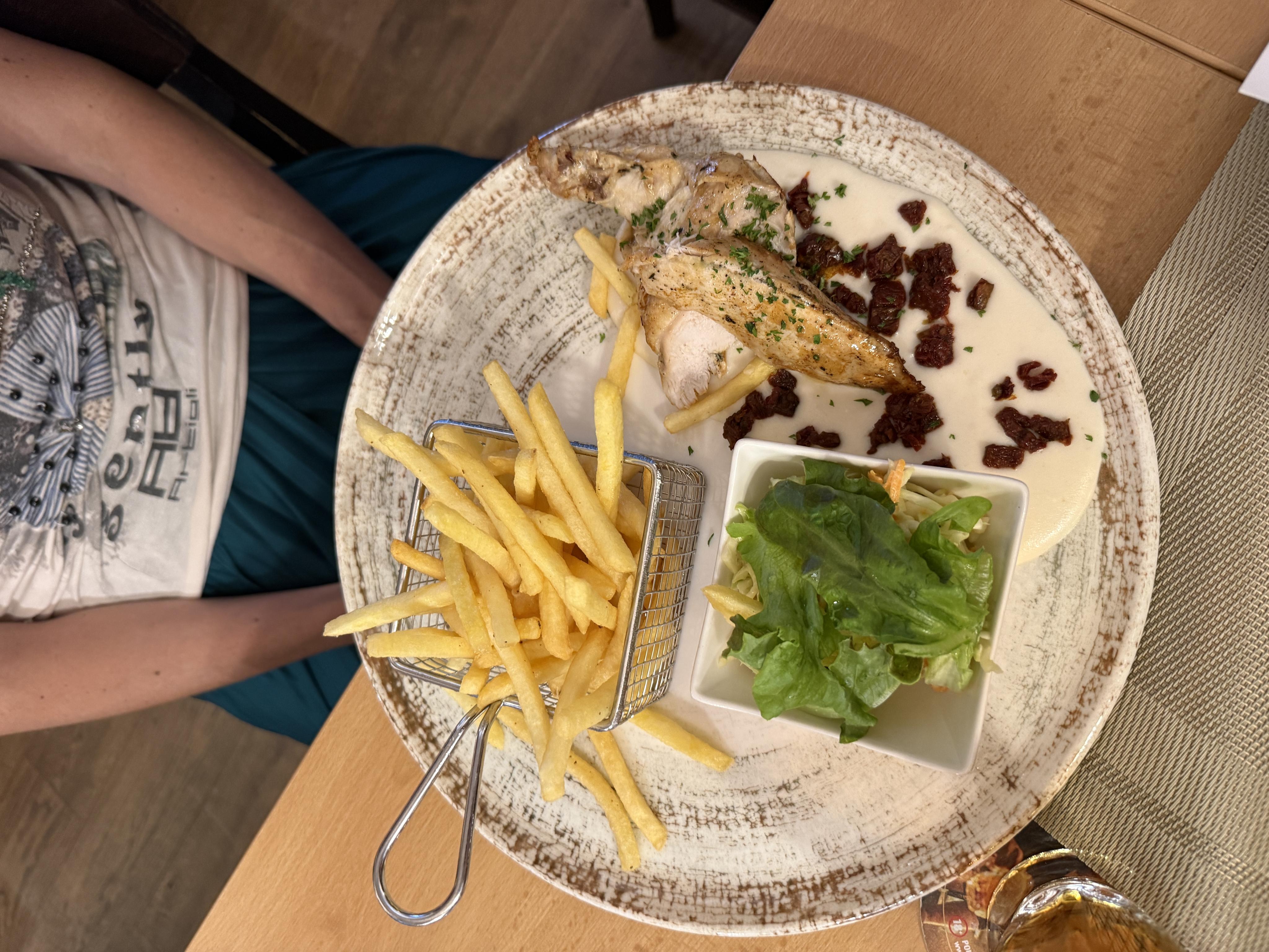 Restaurace Zdejší kuchyně foto 3