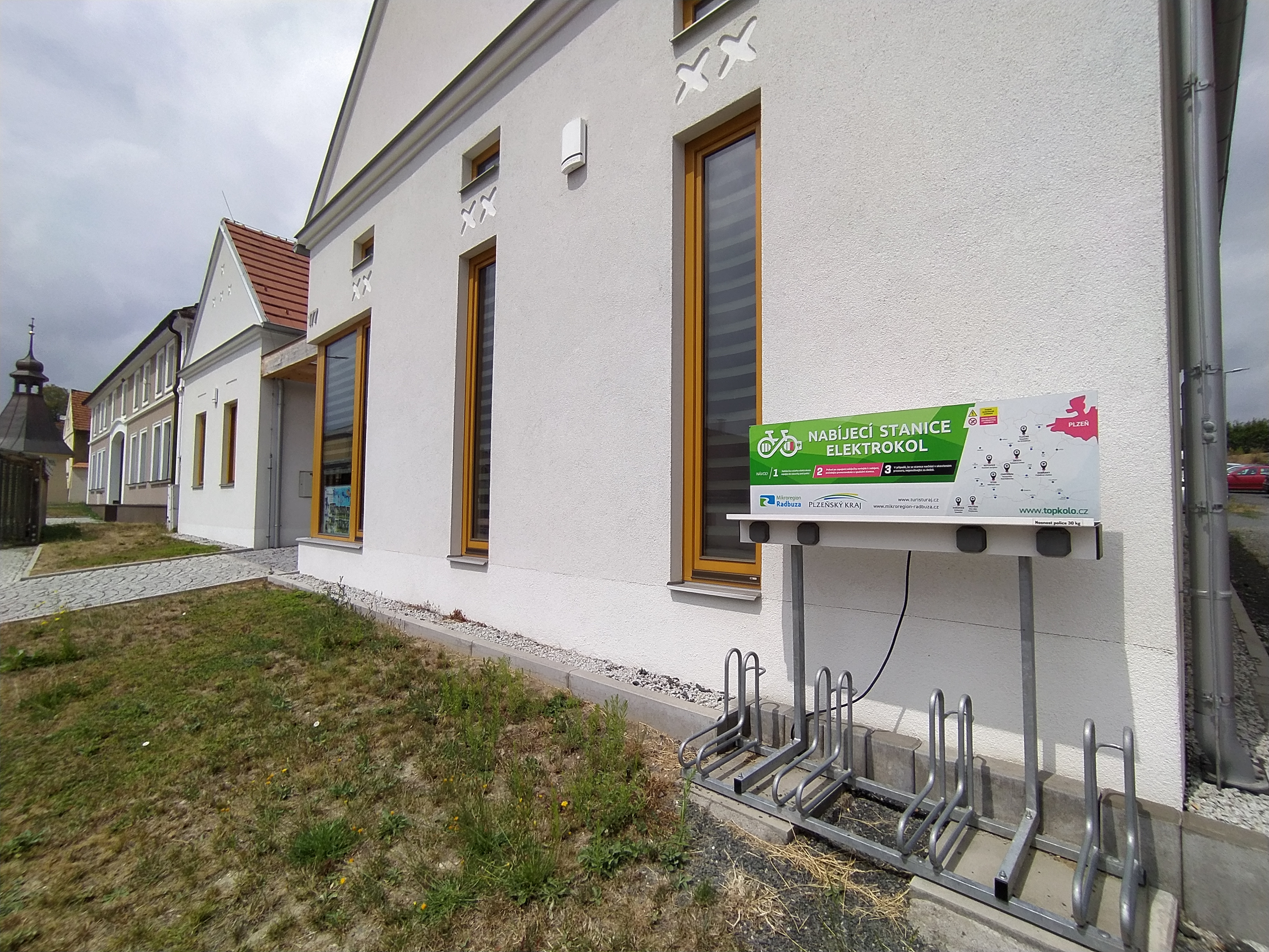 Dobíjecí stanice pro elektrokola foto 1