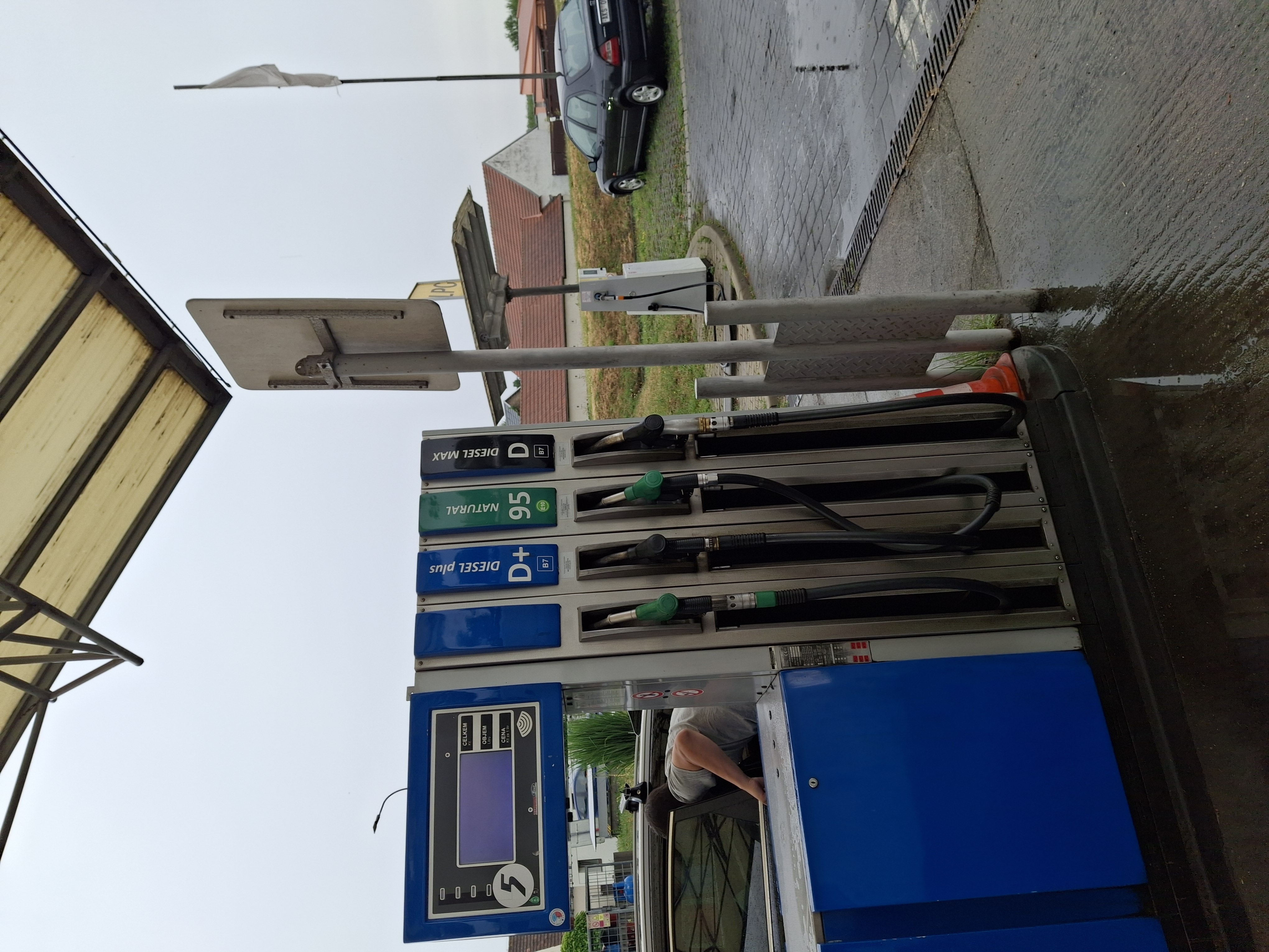 PLETKA, čerpací stanice foto 3