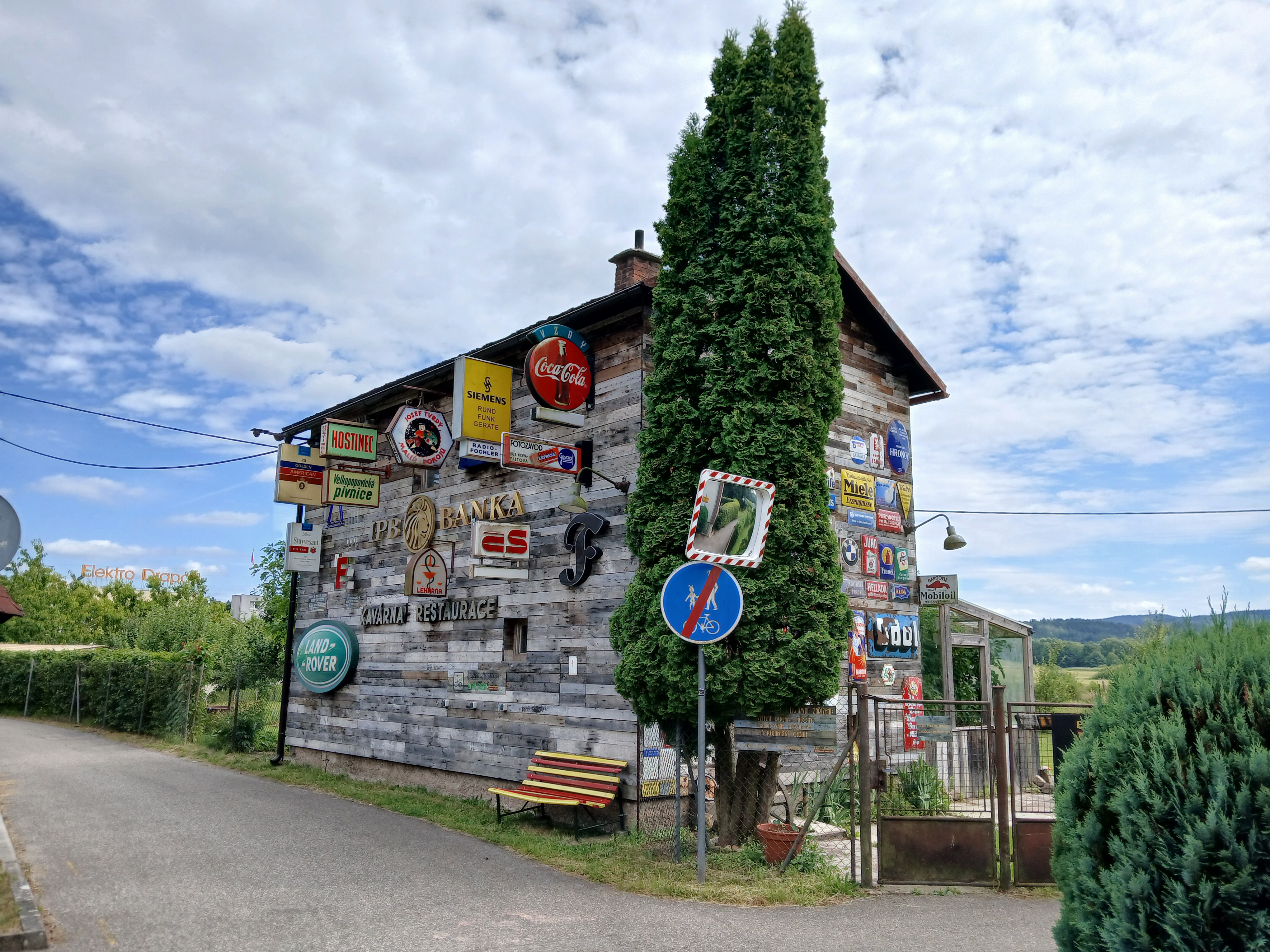 Elektro Drapač - Muzeum světelných reklam foto 2