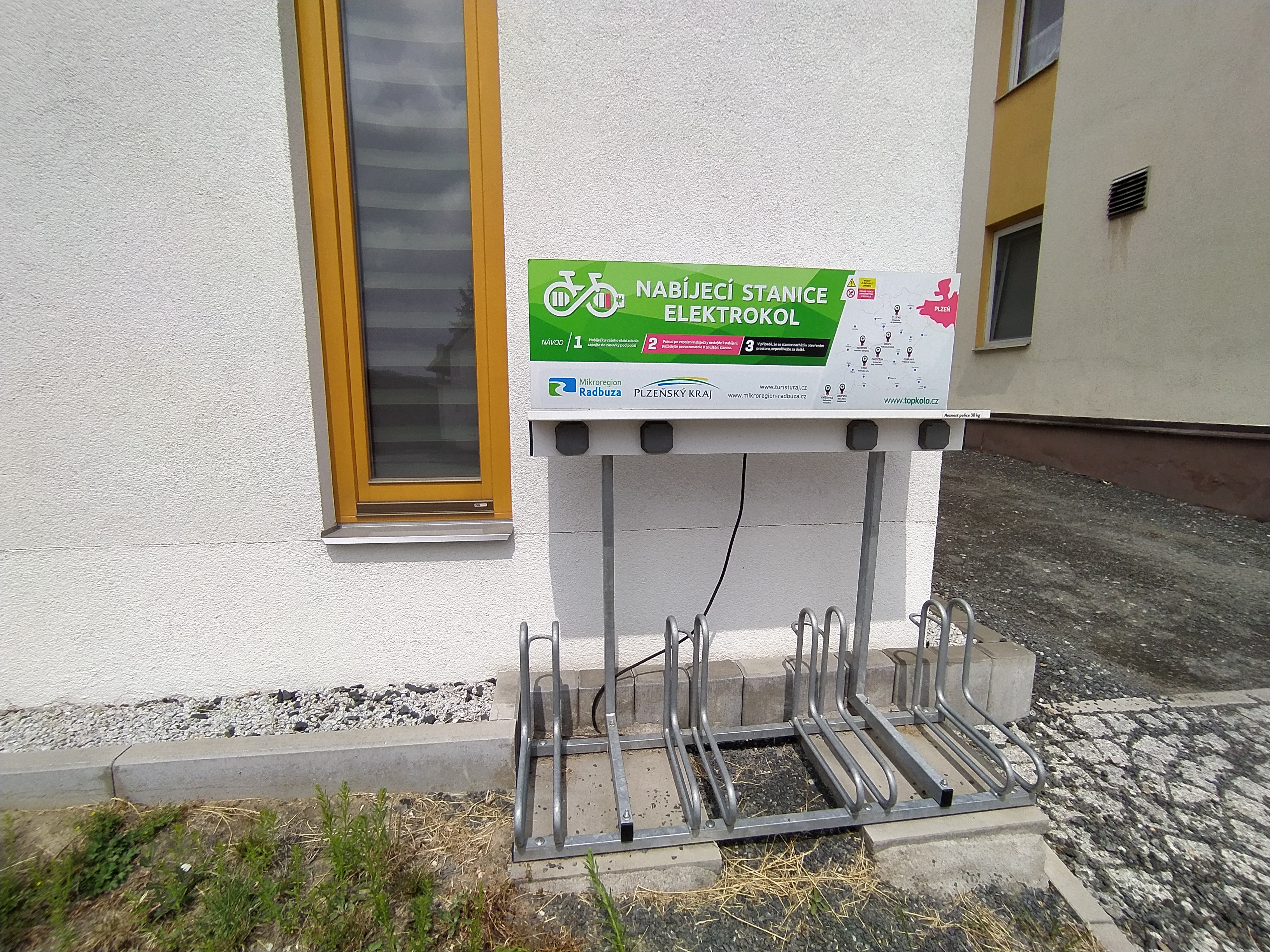 Dobíjecí stanice pro elektrokola foto 4