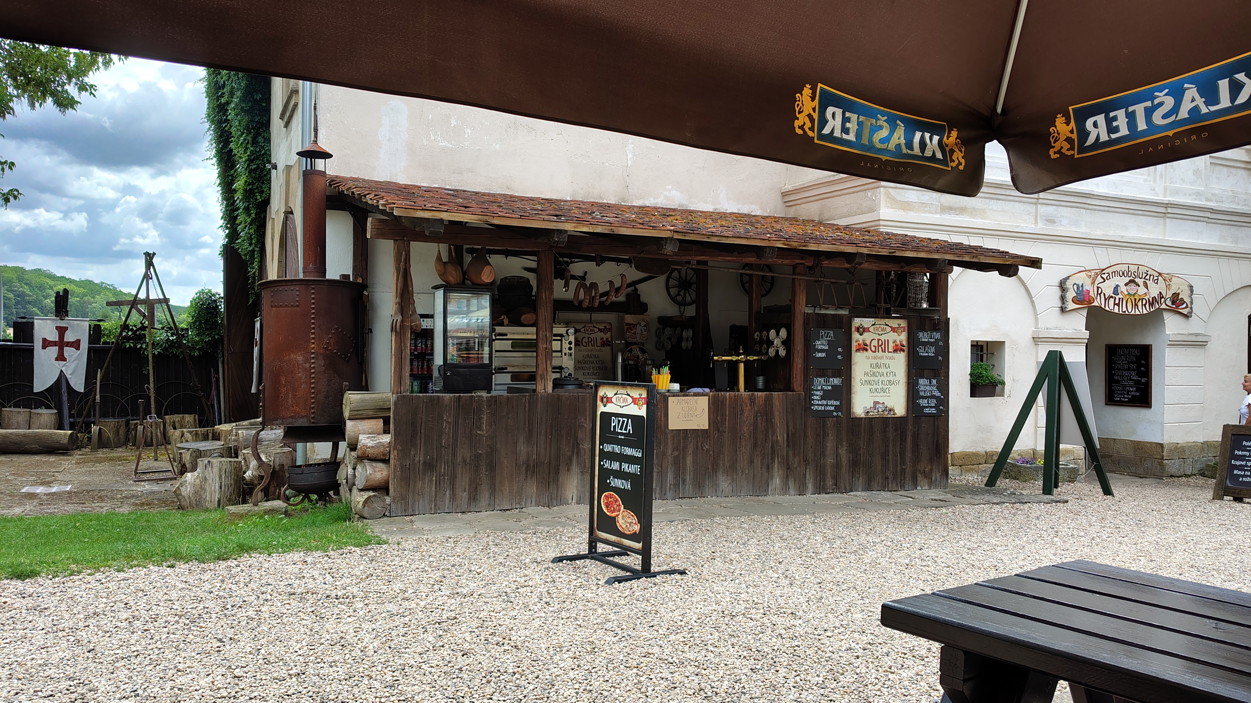 Restaurace Hradní krčma foto 2