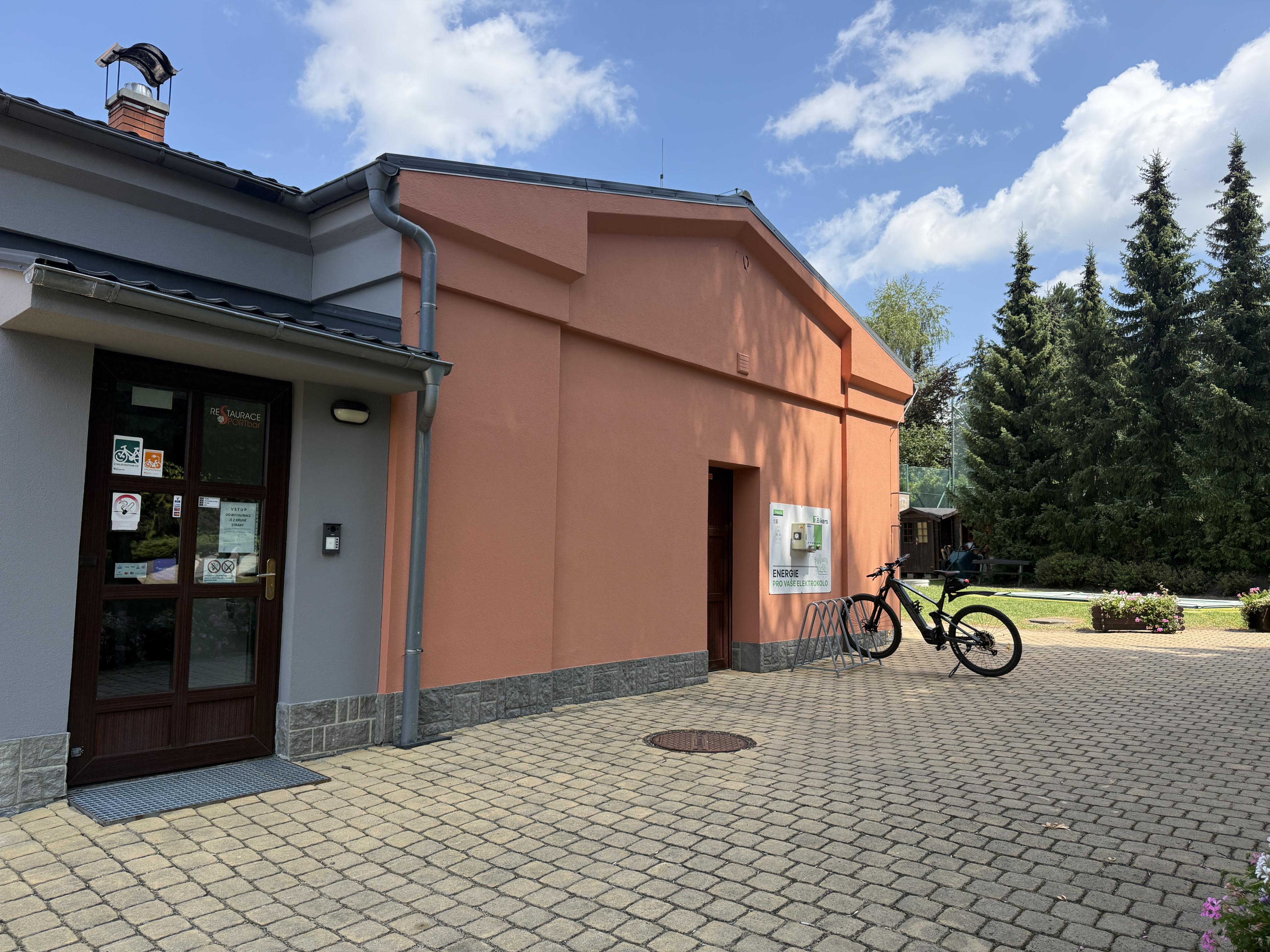 Nabíjecí stanice Sportovní areál Českého Švýcarska foto 2