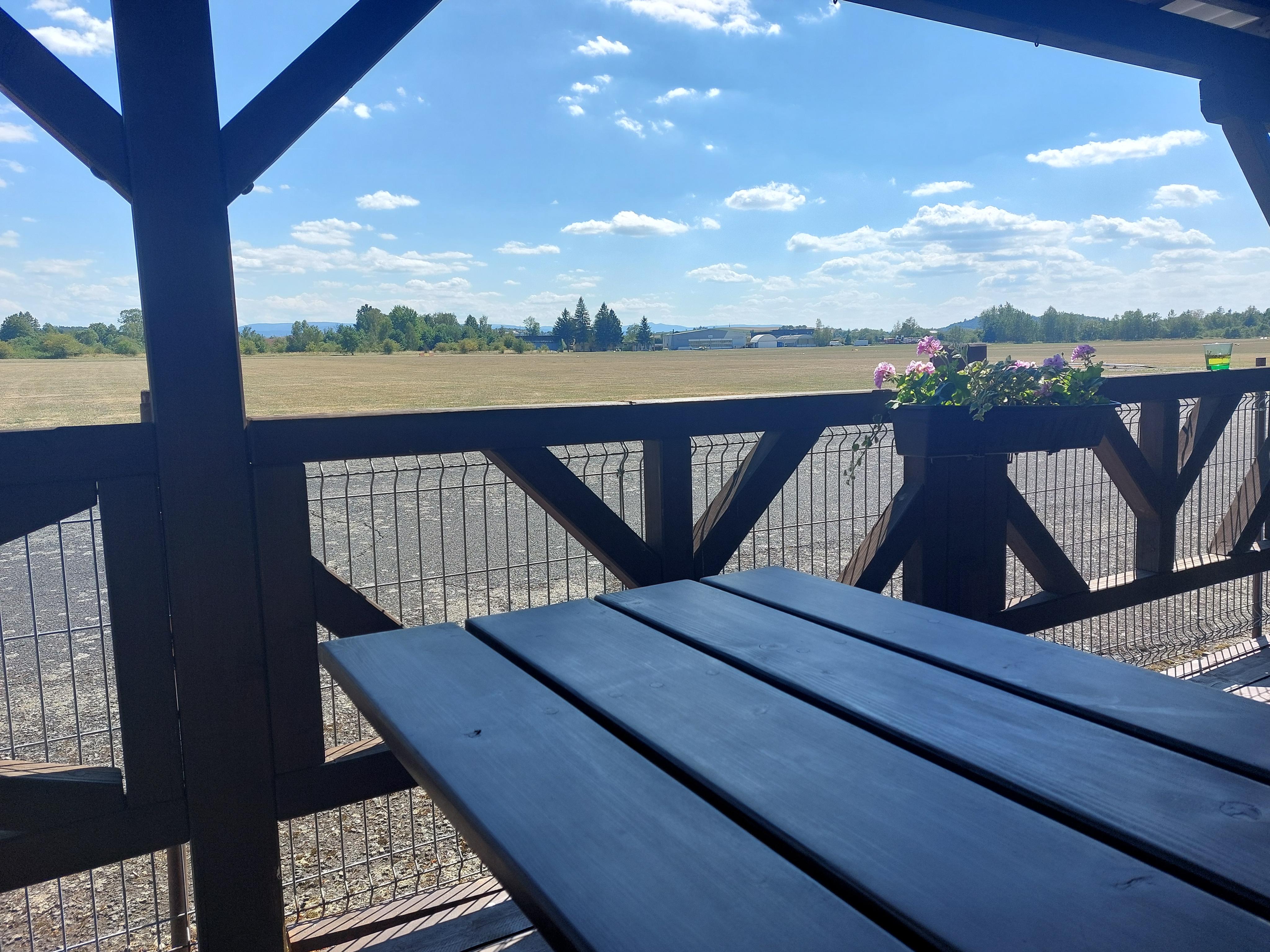 Pošumavská restaurace aeroklub Klatovy foto 1