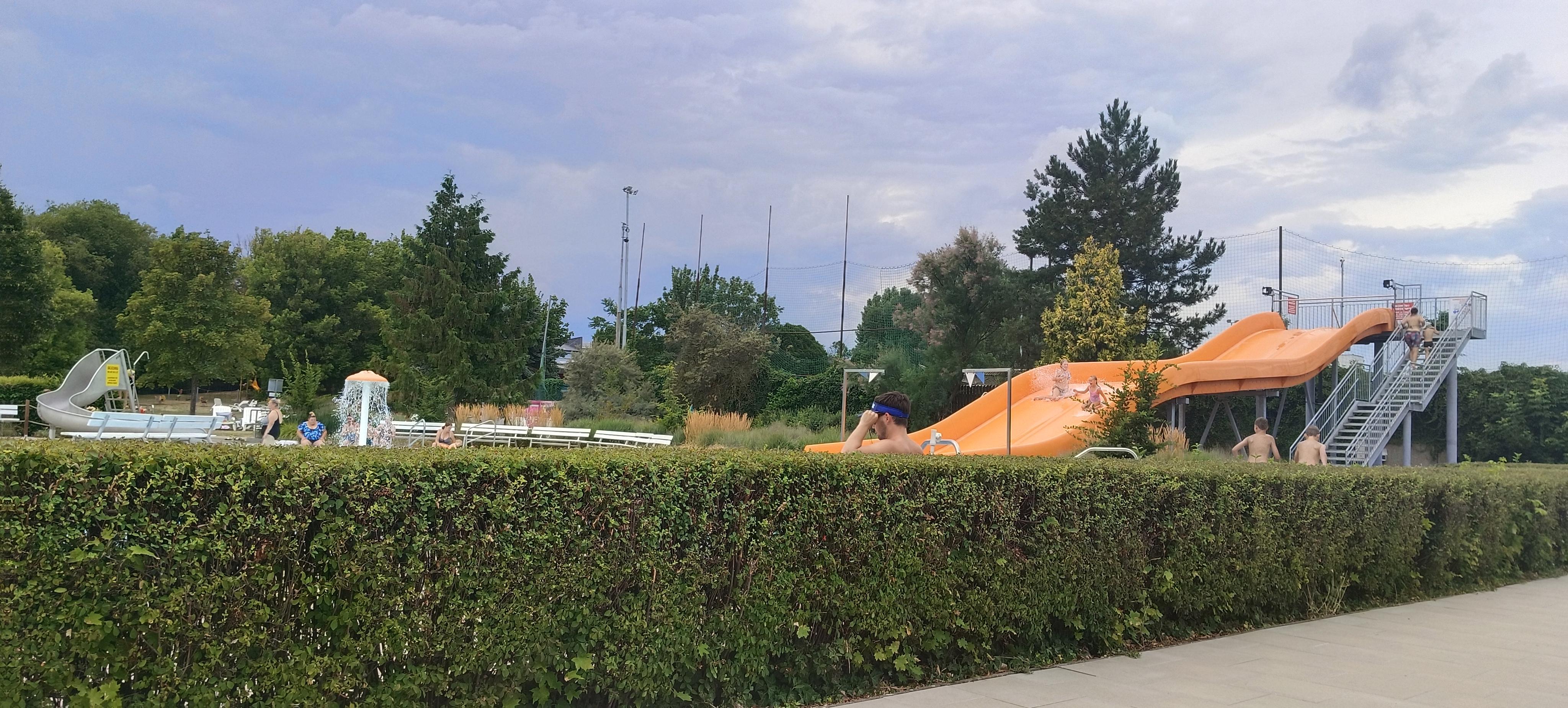 Letní koupaliště Hustopeče foto 3