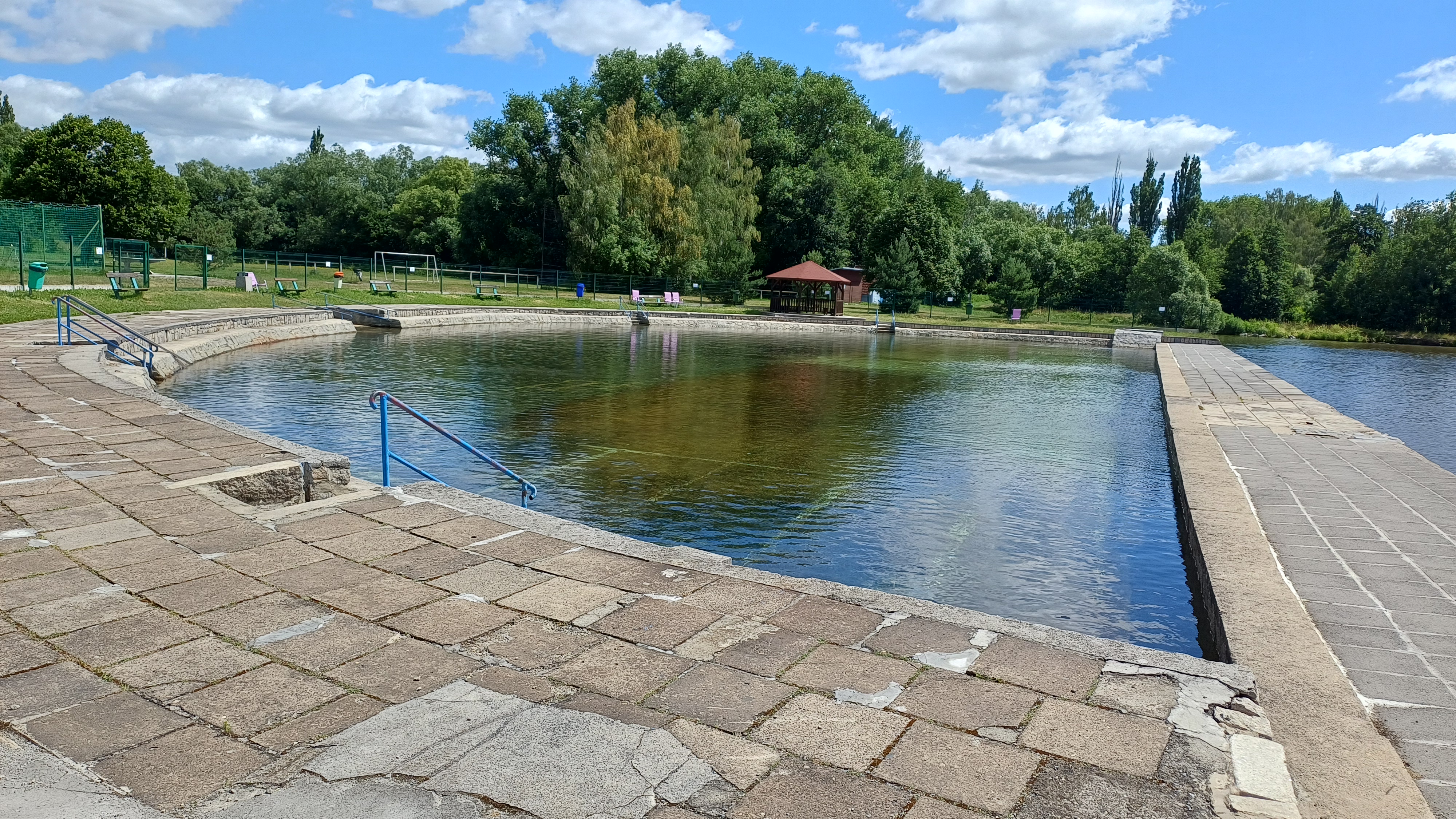 Koupaliště u Sadoňského rybníka foto 3