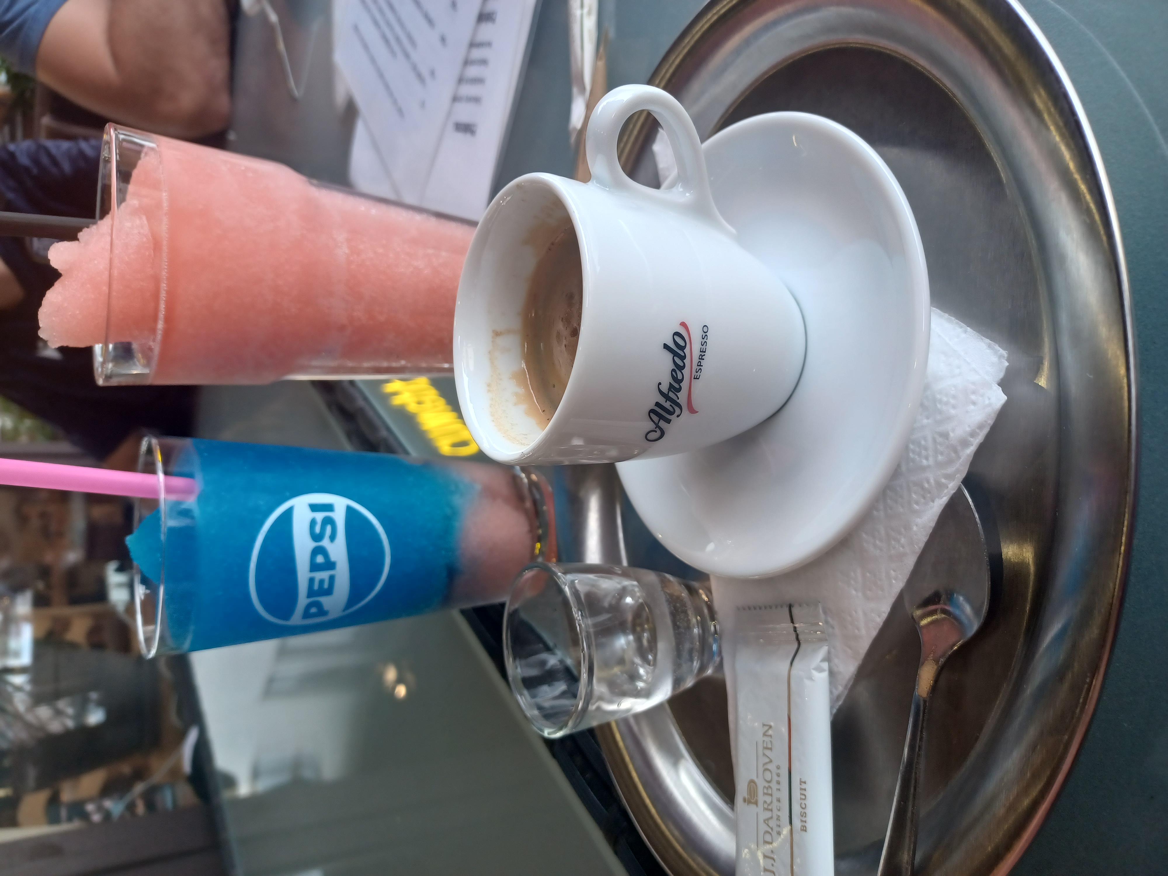 Coffee & bistro Mona foto 2