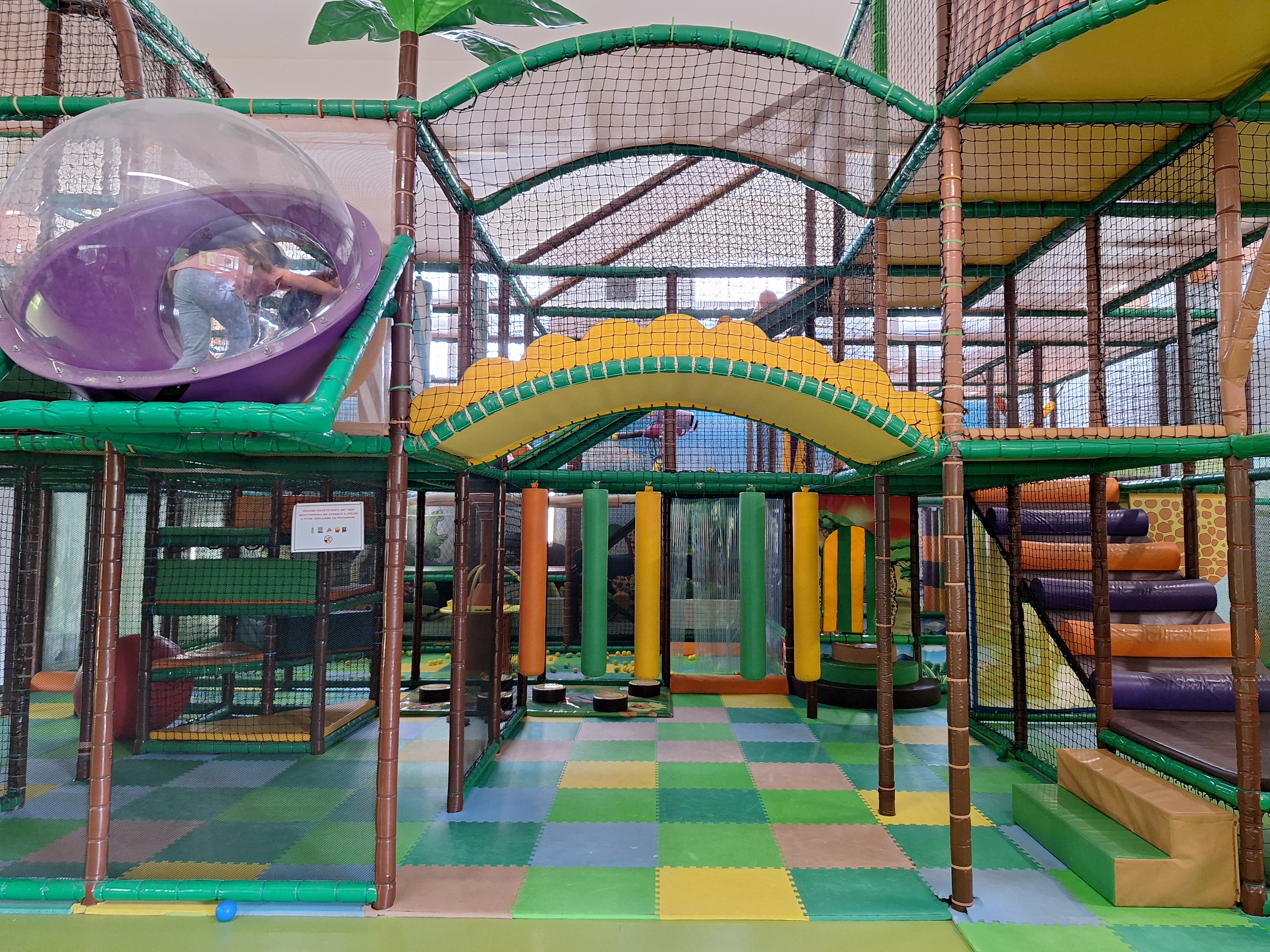JUNGLE ARENA rodinné centrum foto 4