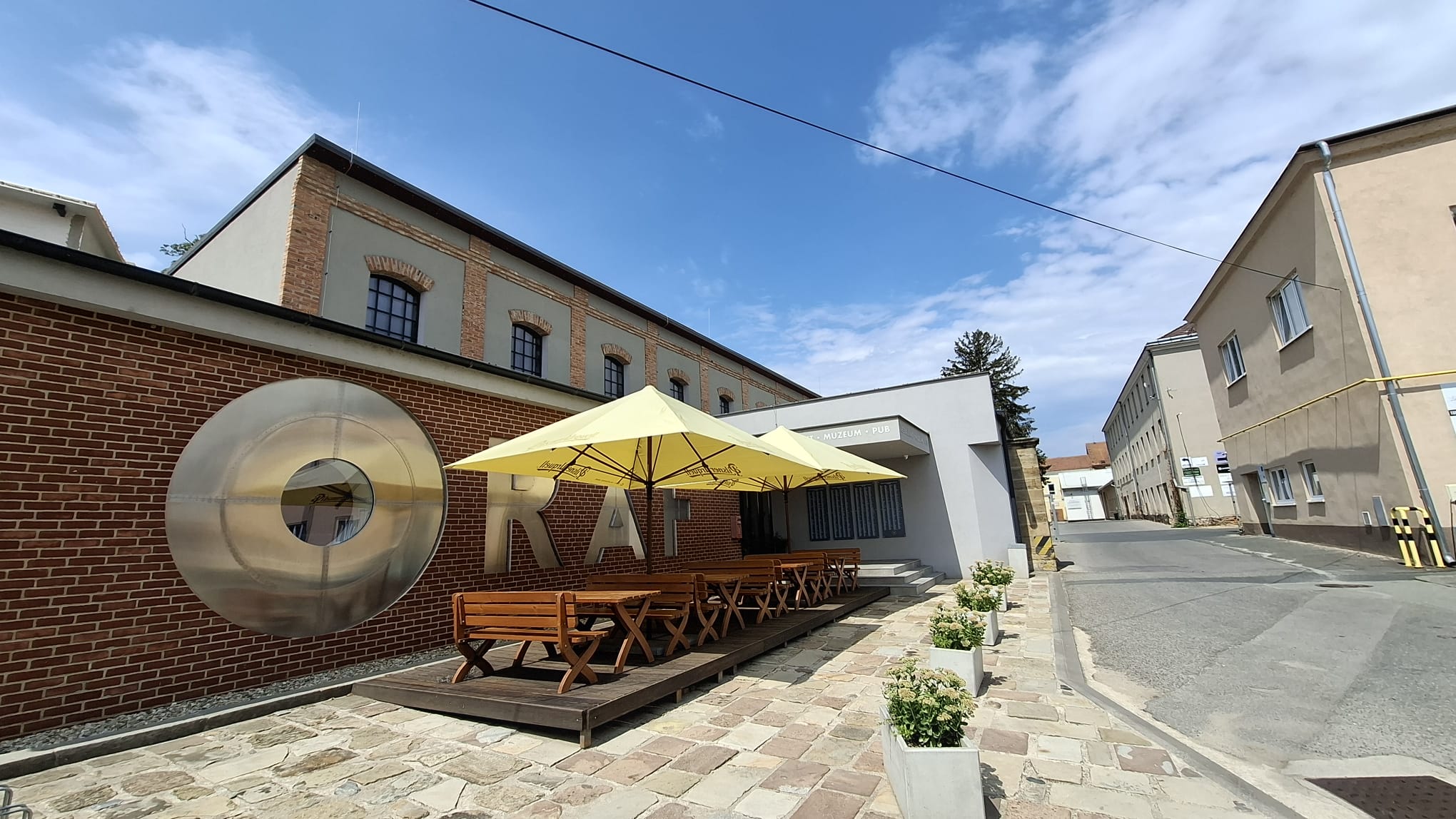 Restaurace RAF House foto 4