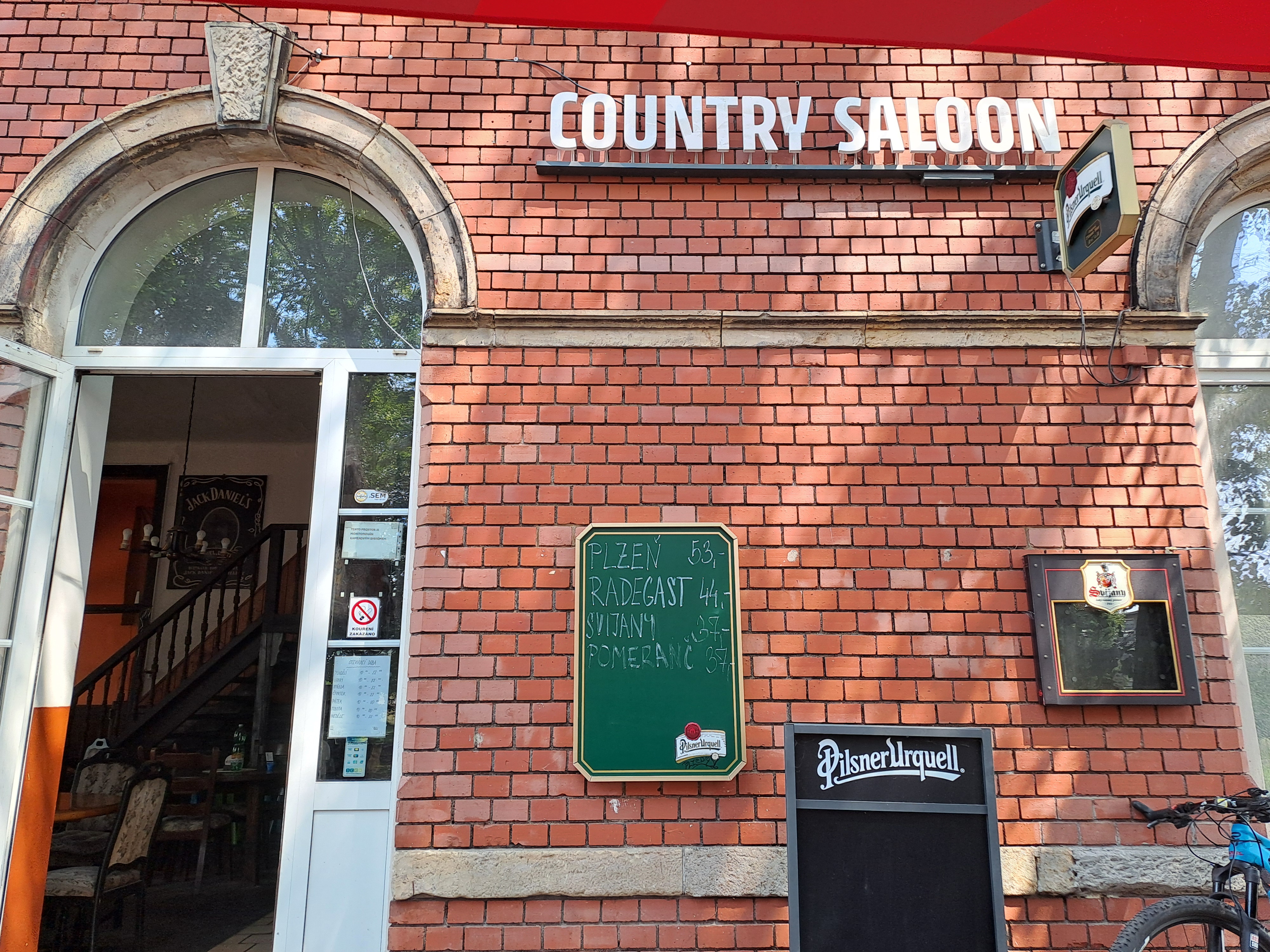 Restaurace Country Saloon foto 5