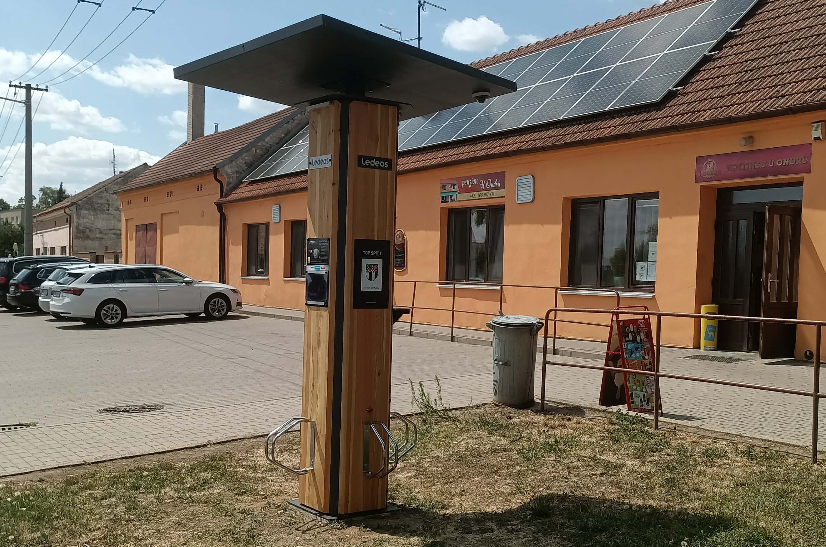 Nabíjecí zásuvka pro elektrokola - Hrušovanská foto 1