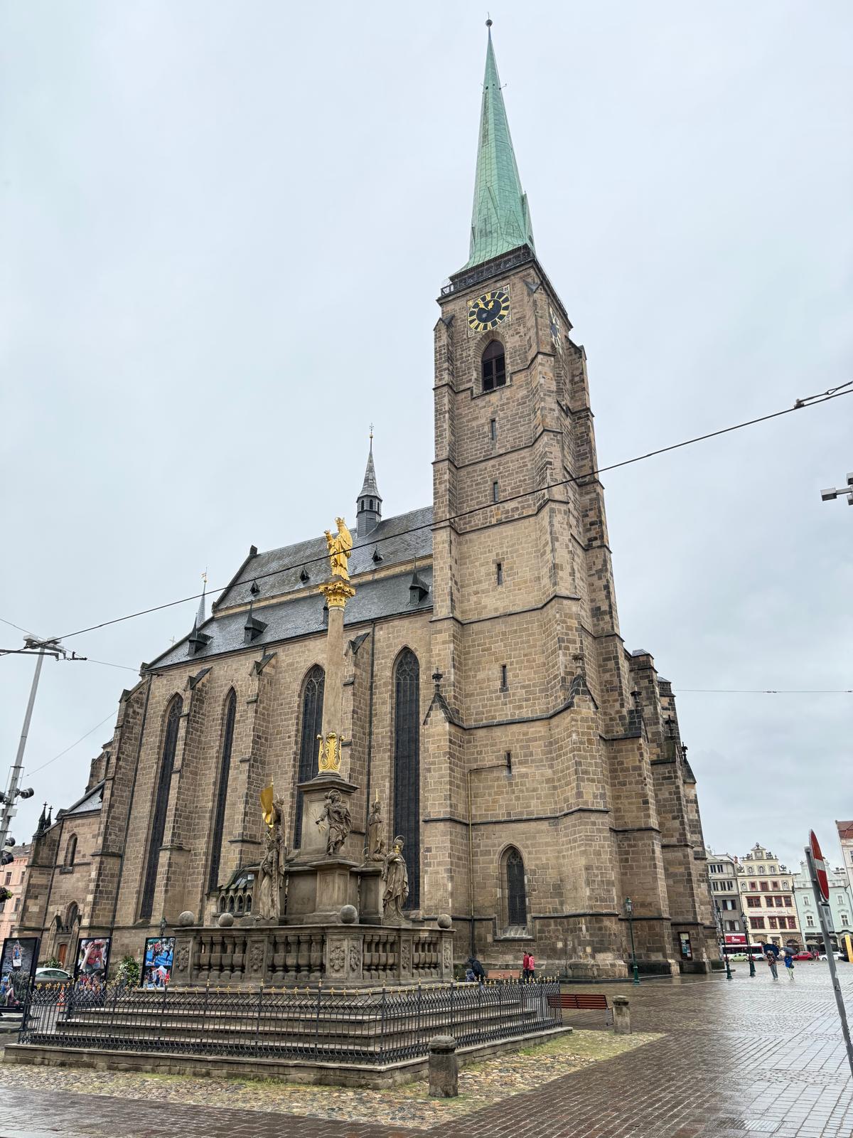 Katedrála sv. Bartoloměje - věž foto 1