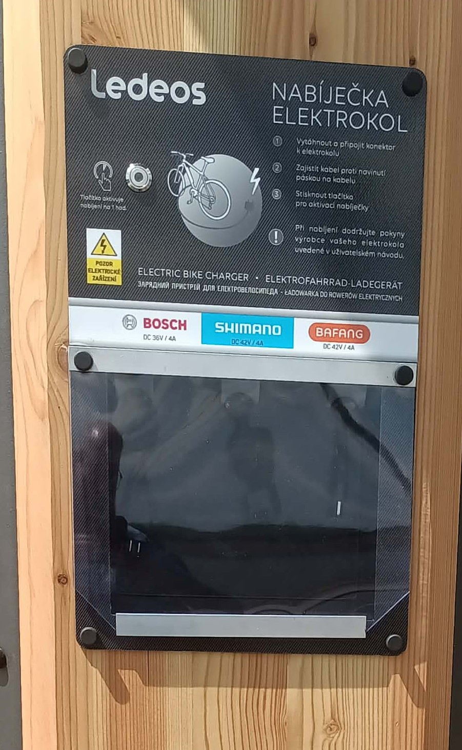 Nabíjecí zásuvka pro elektrokola - Hrušovanská foto 5