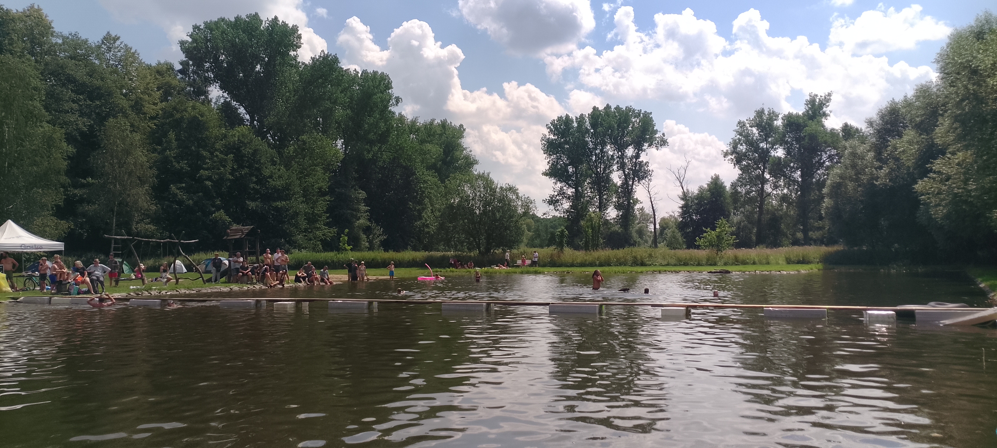 Koupaliště Louňovice pod Blaníkem foto 2
