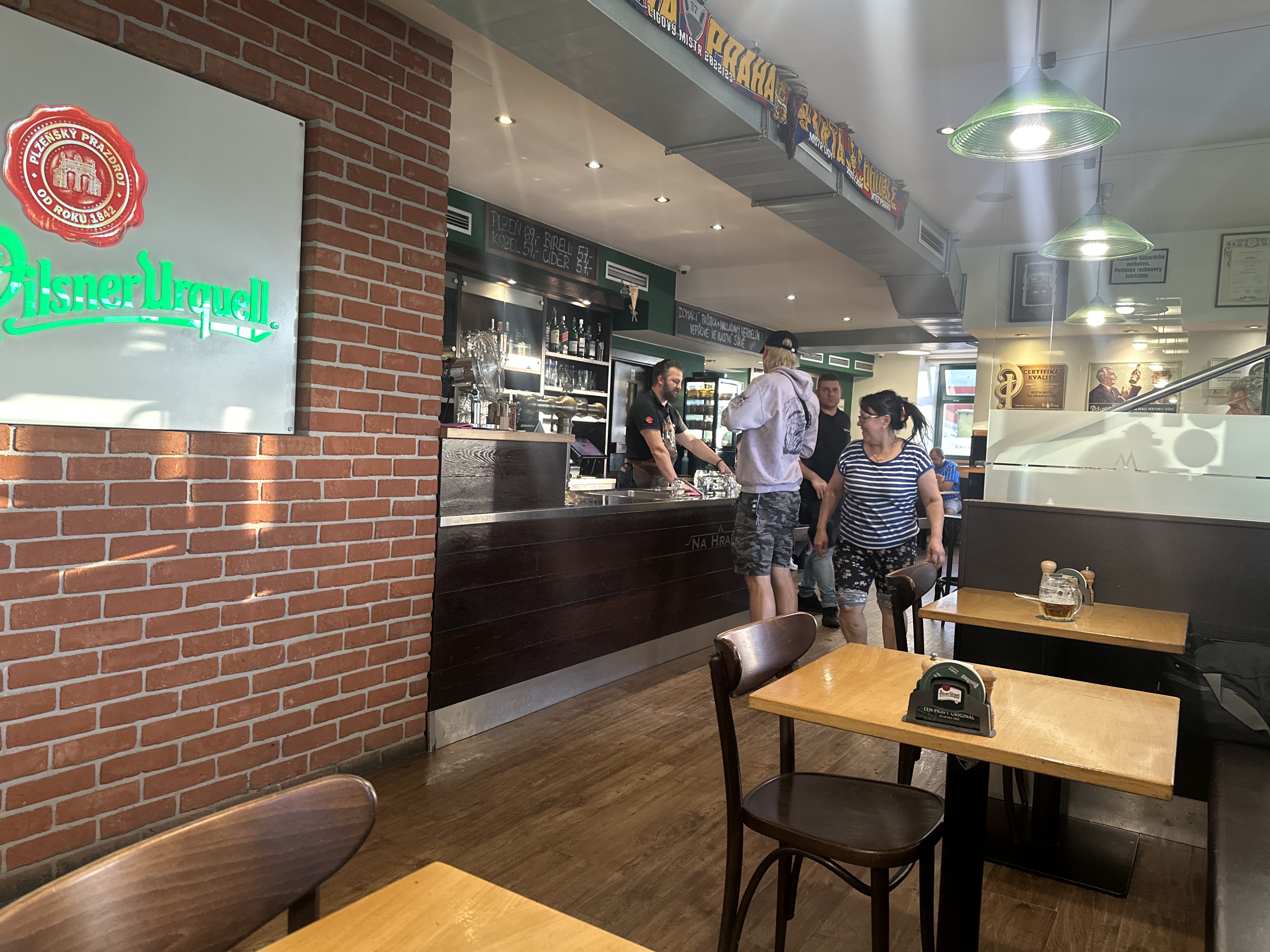 Restaurace Na Hradčanské foto 2