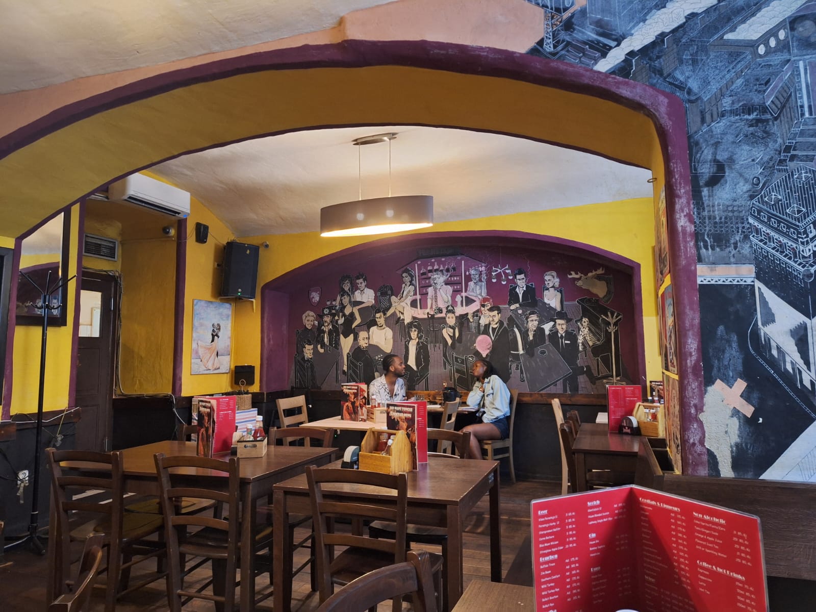 Sad Man's Tongue Bar & Bistro foto 1