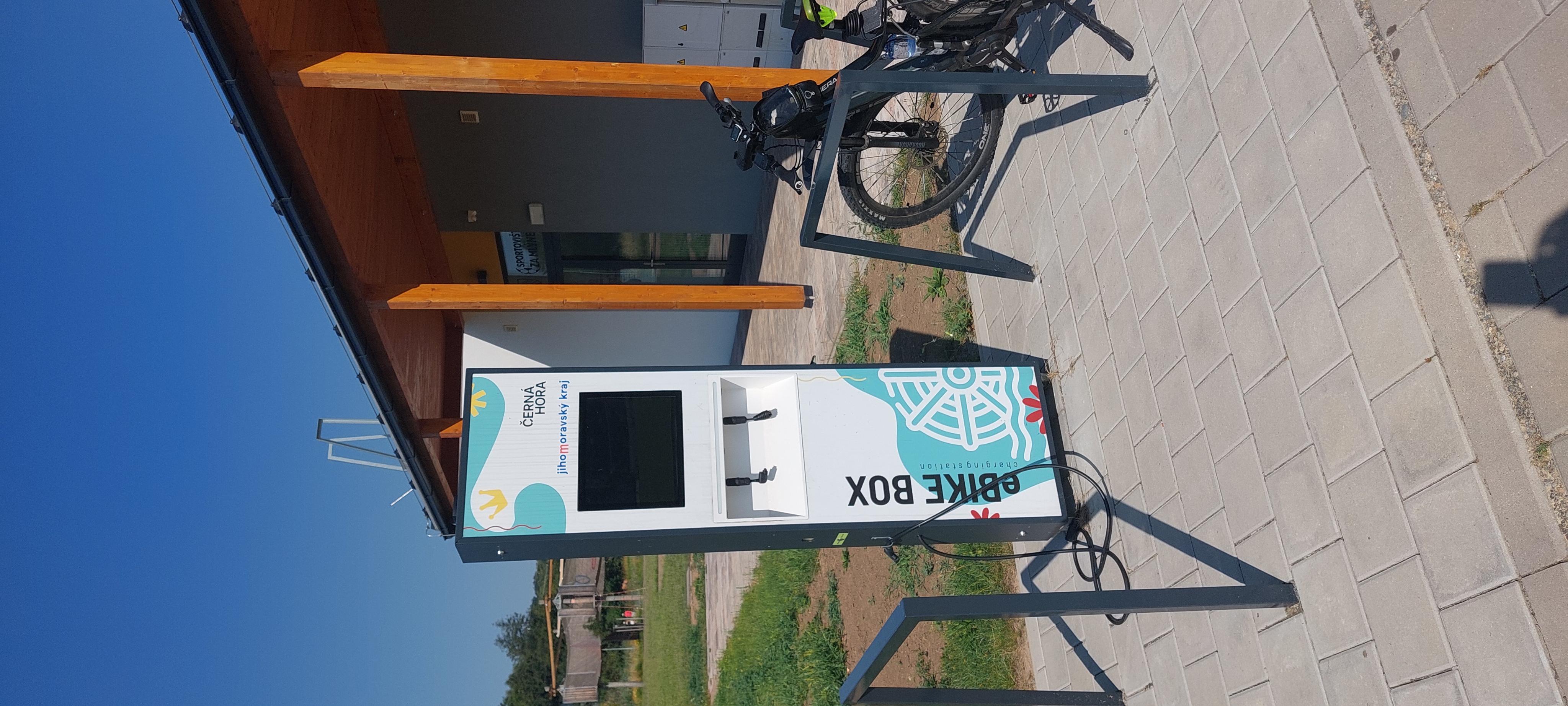 Nabíjecí stanice elektrokol U Hřiště foto 4