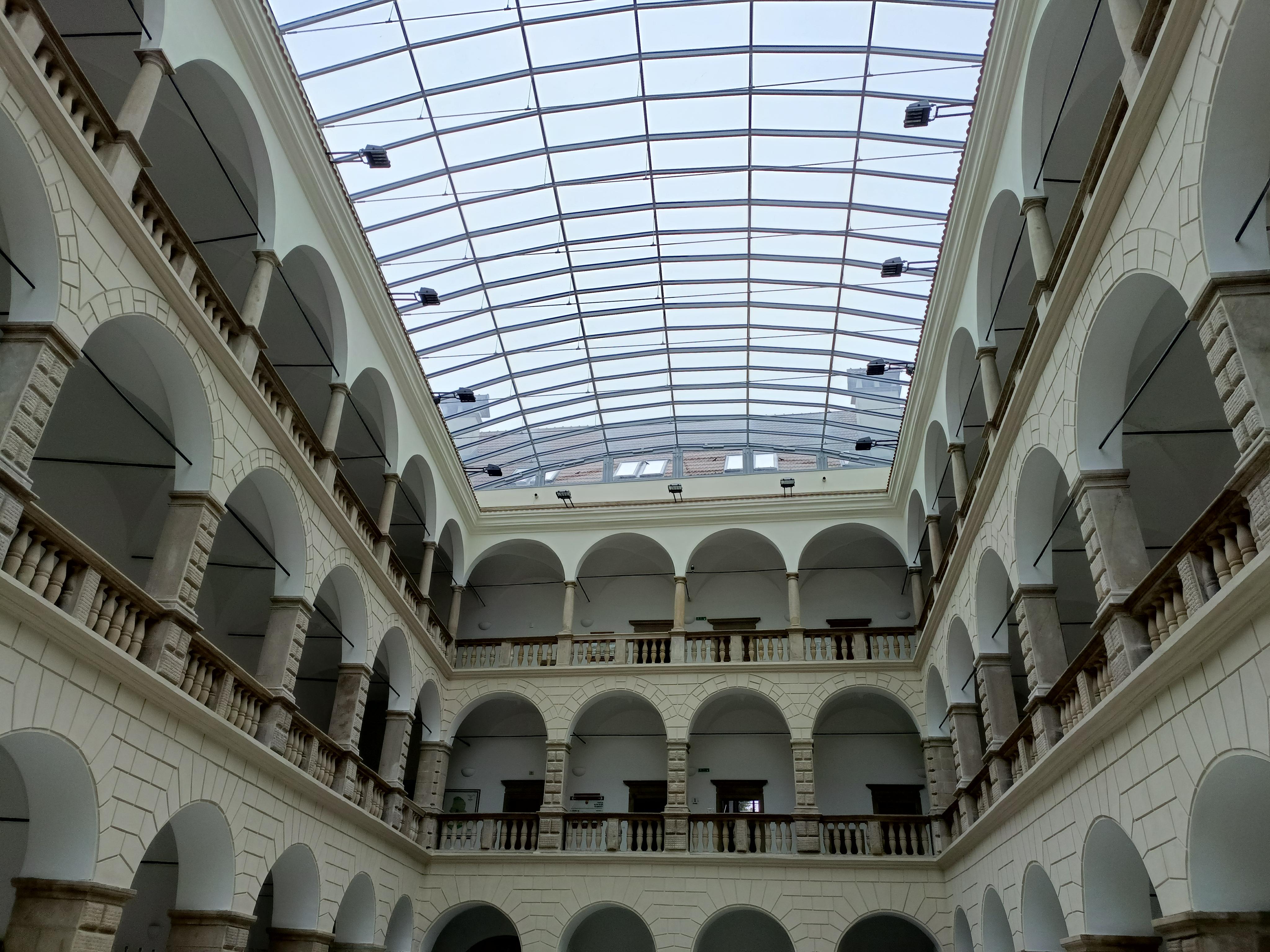 Hranice - městský úřad foto 3