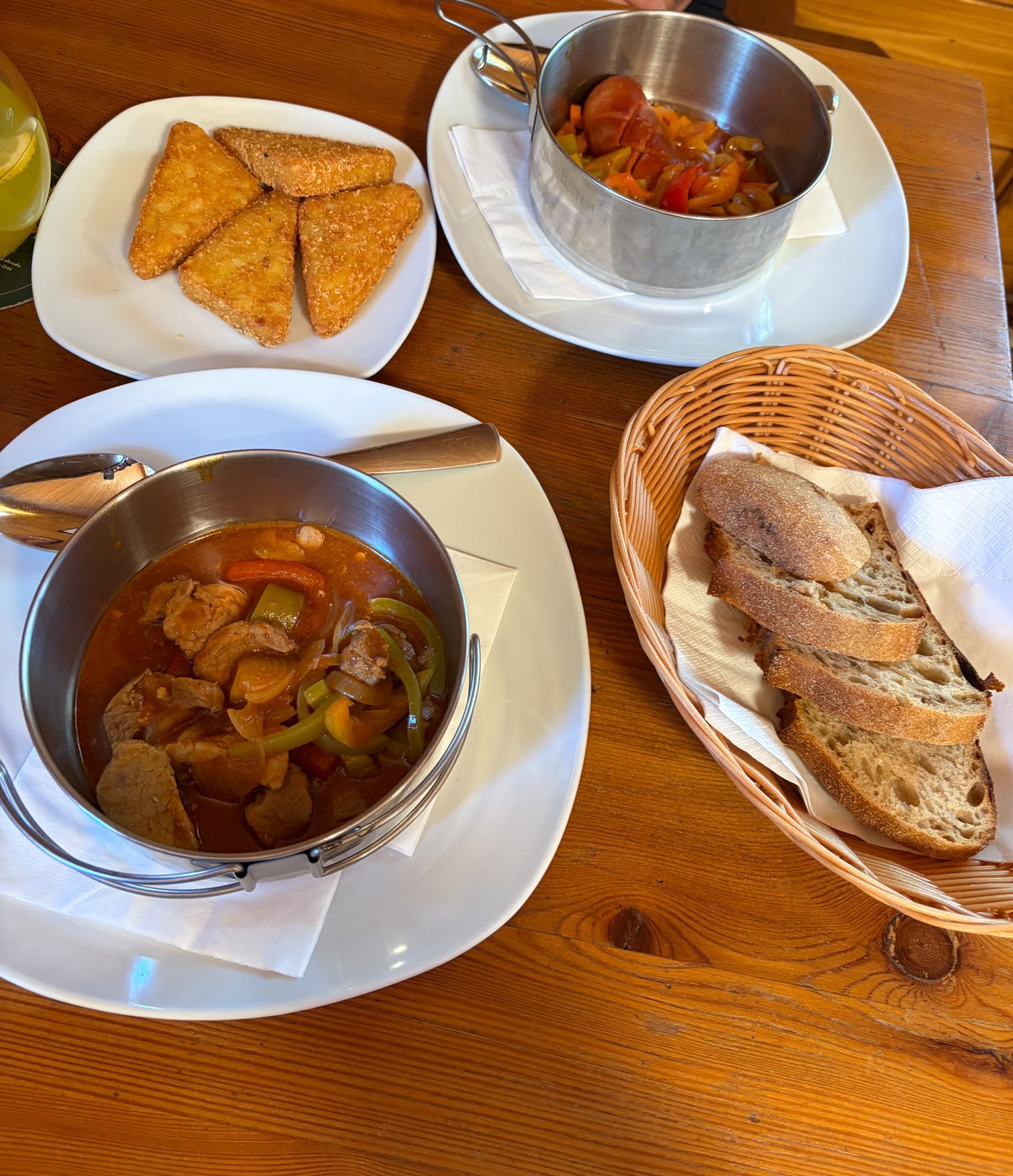Horská chata Koráb - restaurace foto 2
