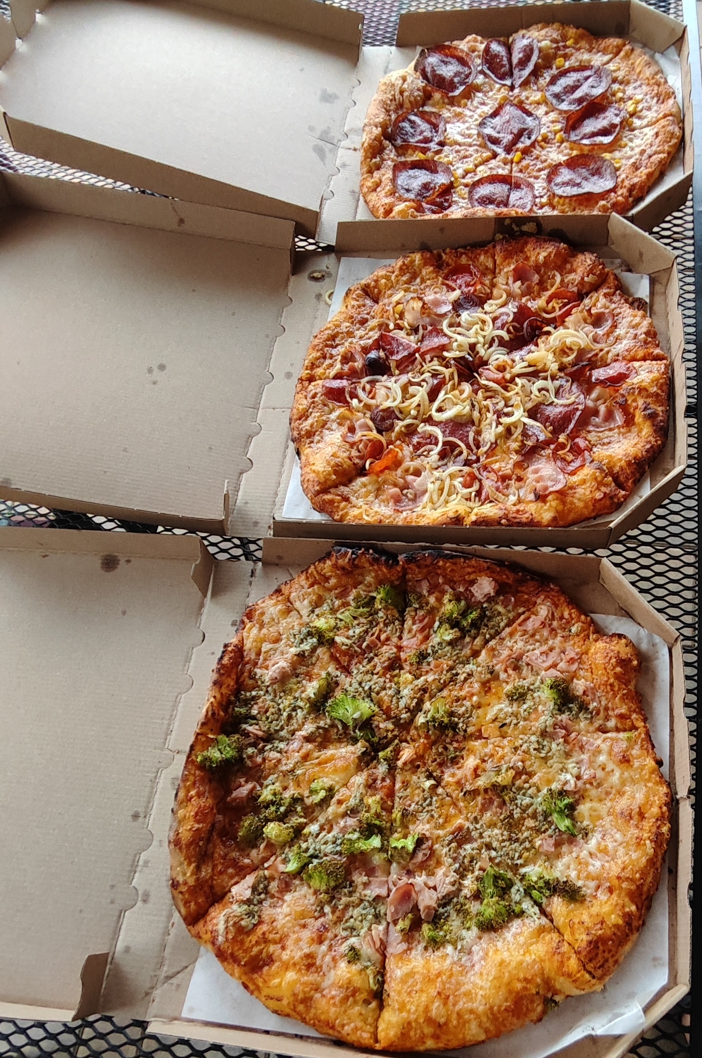 Barney's pizza foto 2