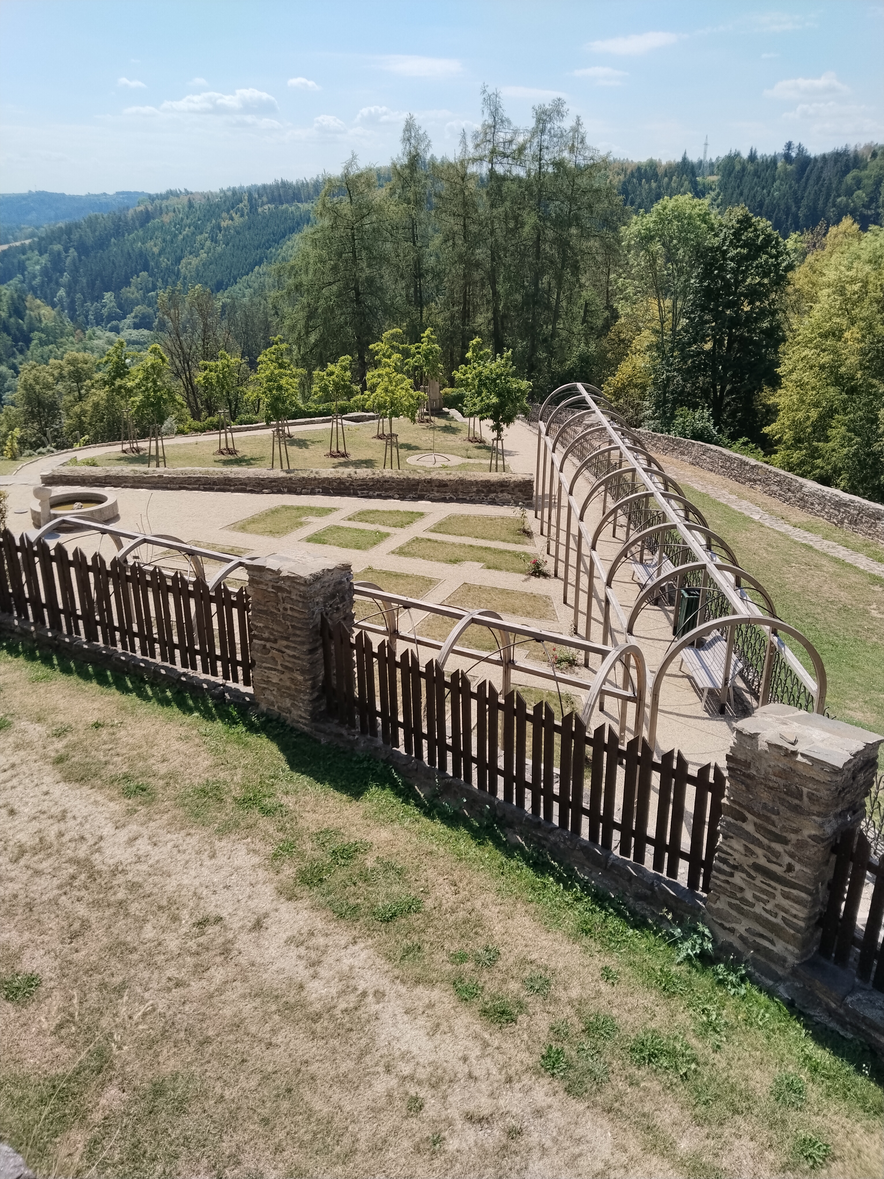 HRAD SVOJANOV foto 1