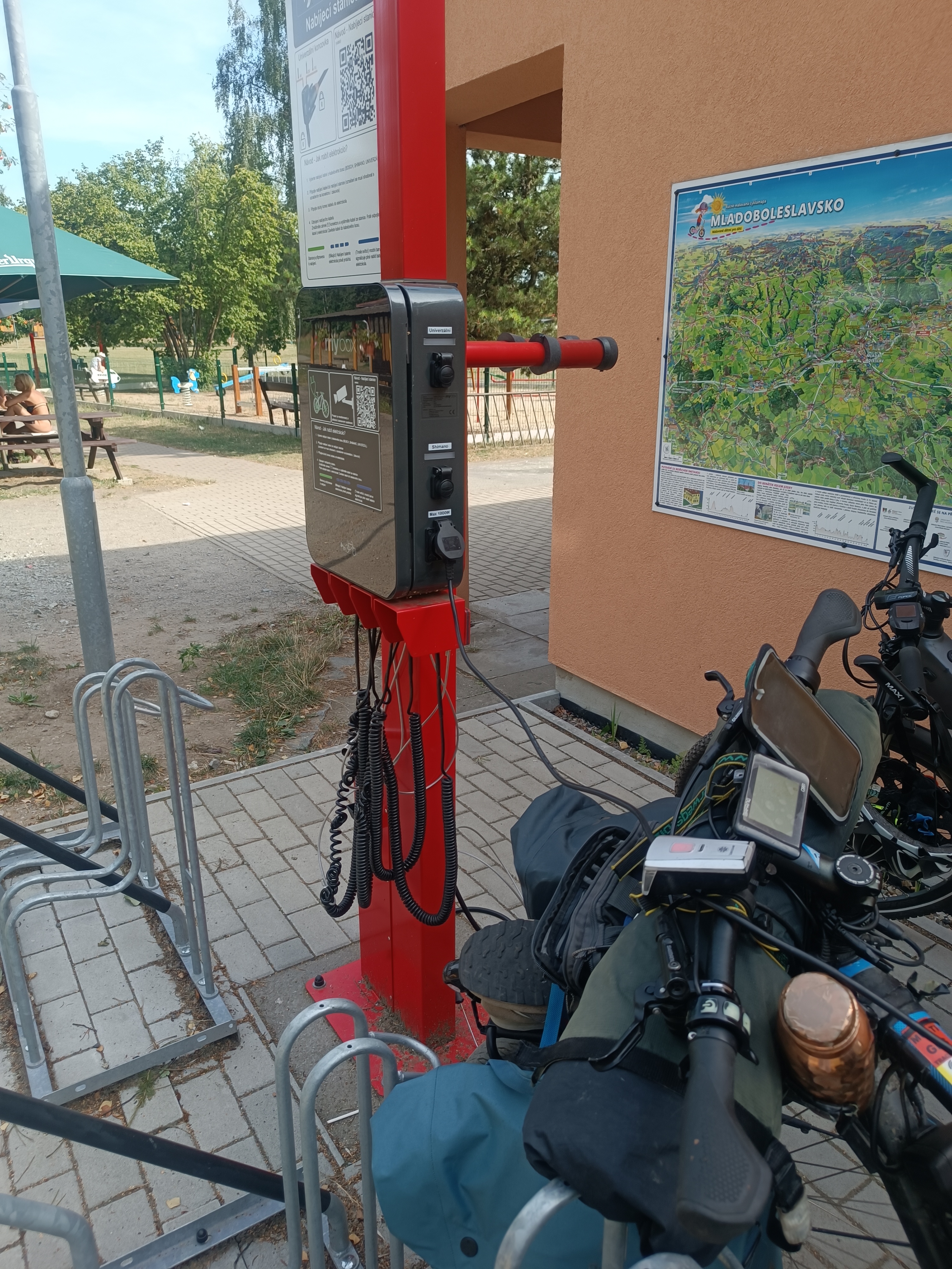 Dobíjecí stanice pro elektrokola foto 2