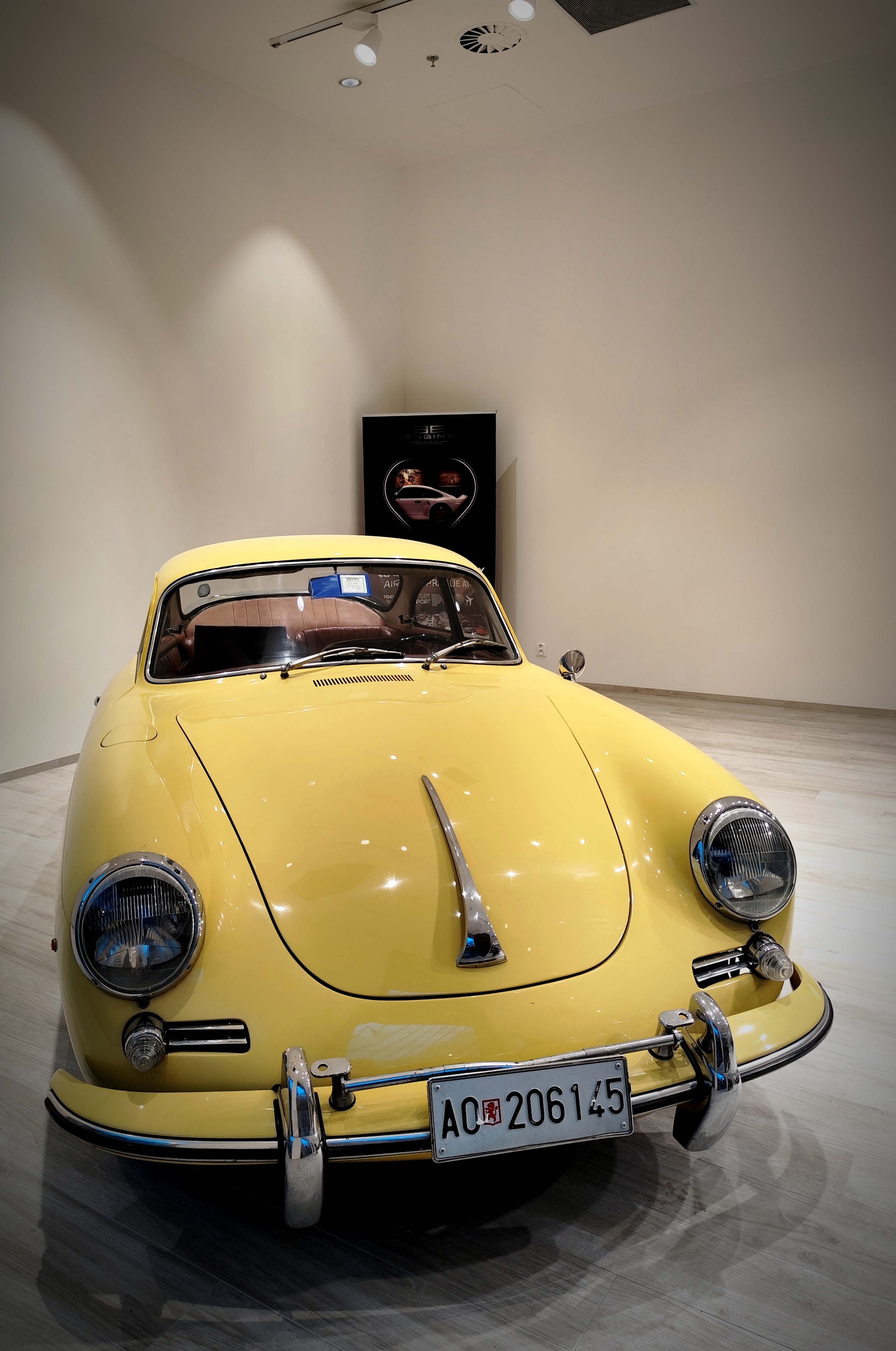 Engine Classic Cars Gallery foto 2