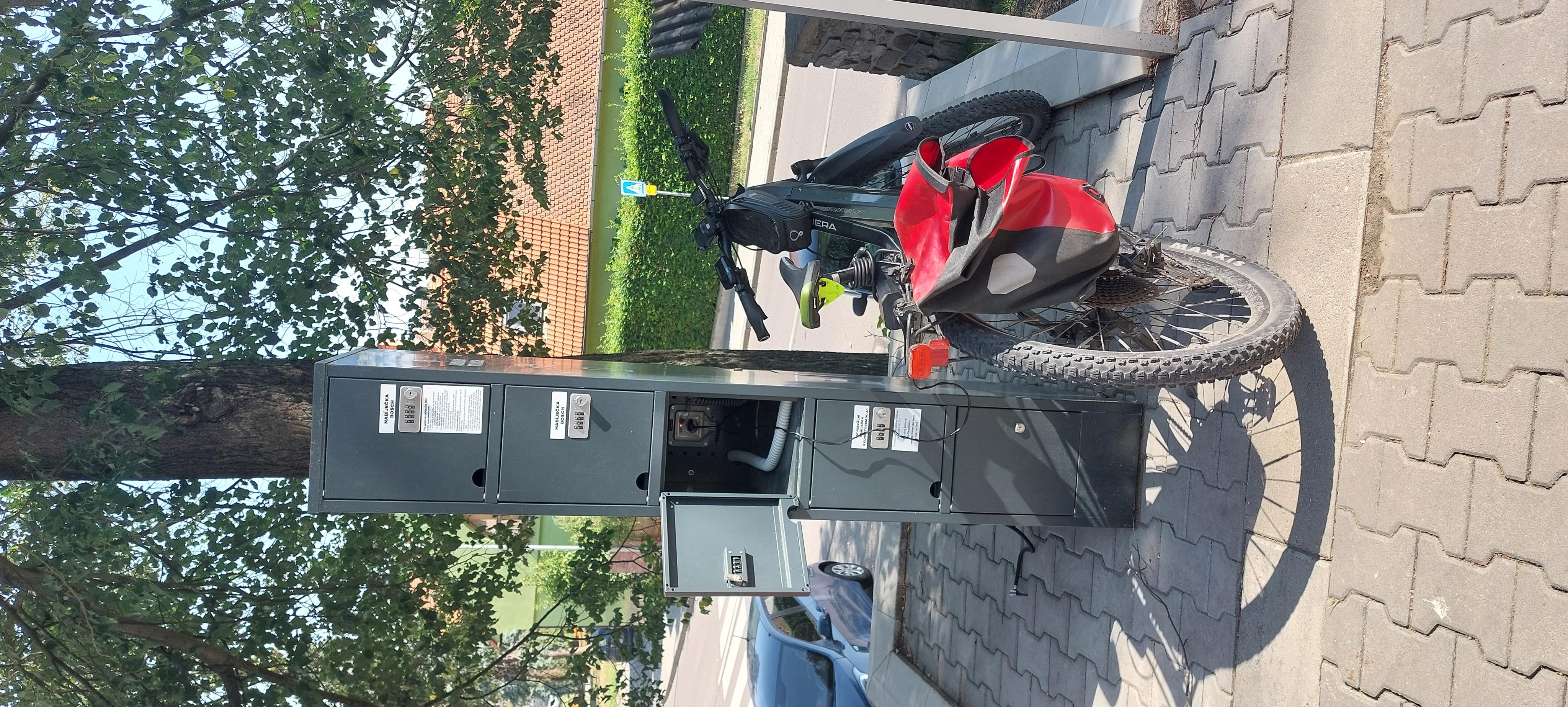 Dobíjecí stanice pro elektrokola foto 1