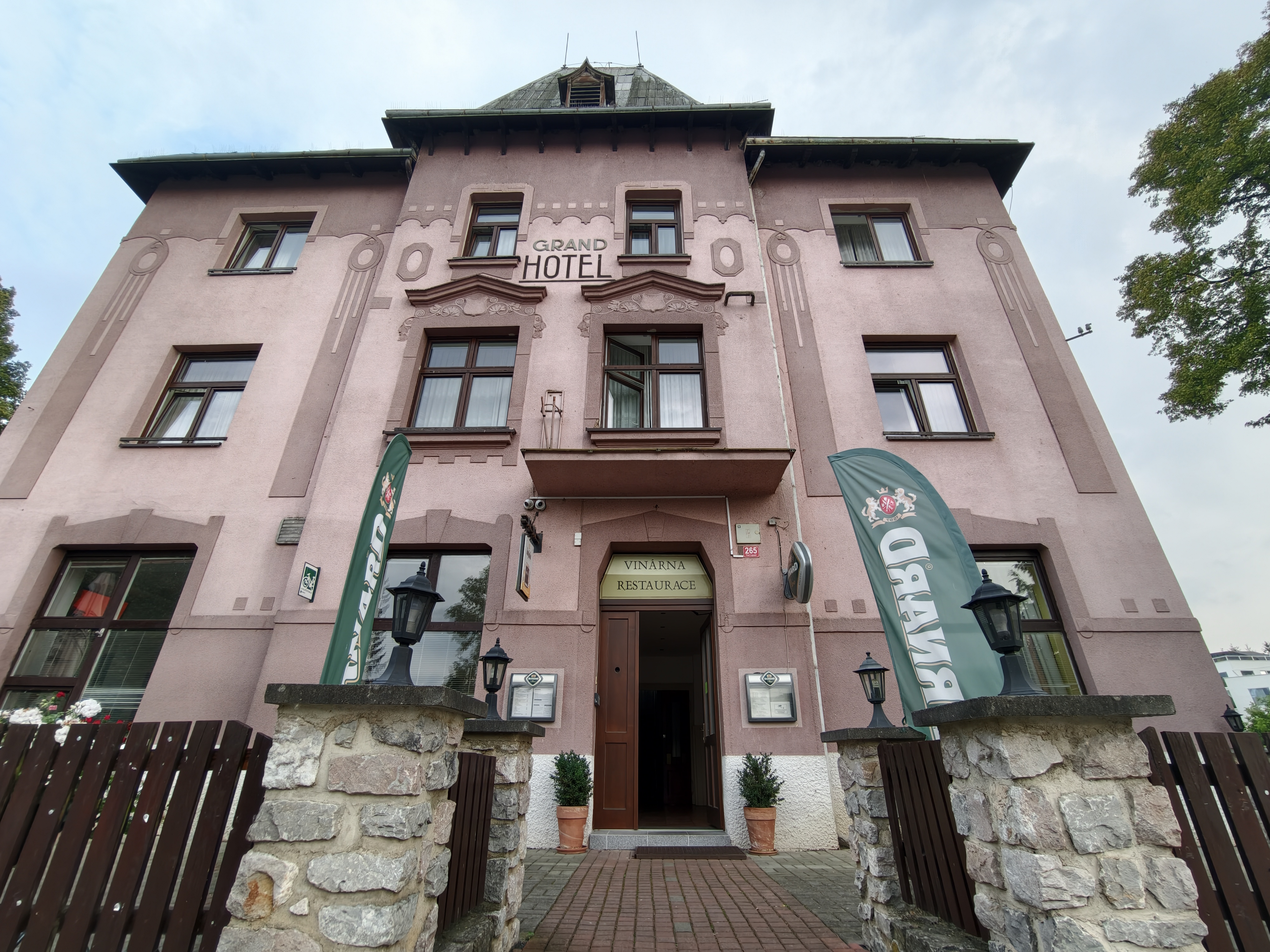 Restaurace Hotel Grand foto 3
