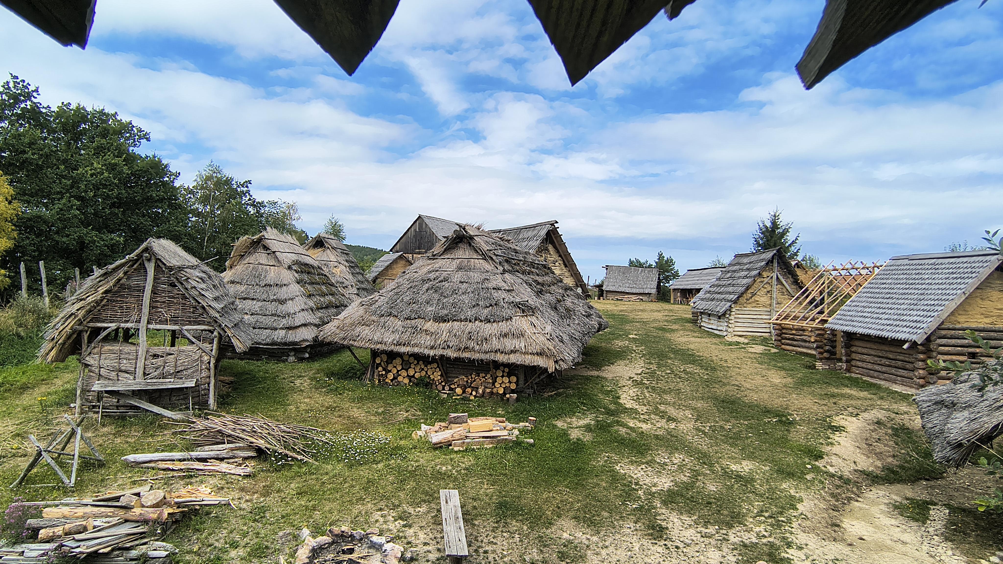 Archeoskanzen Curia Vitkov - Vítkův dvůr foto 3