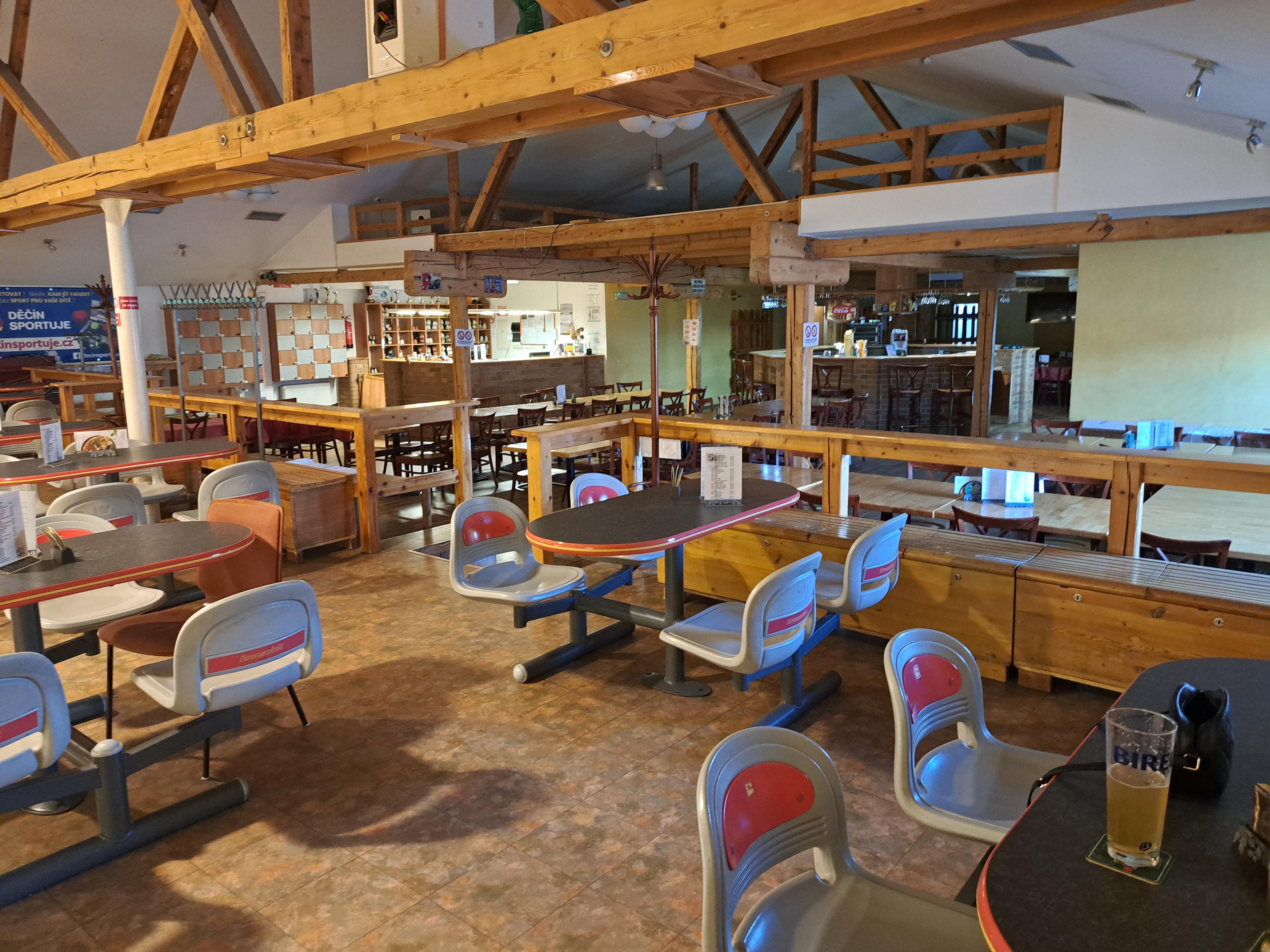 S-centrum Restaurace BOWLING foto 6