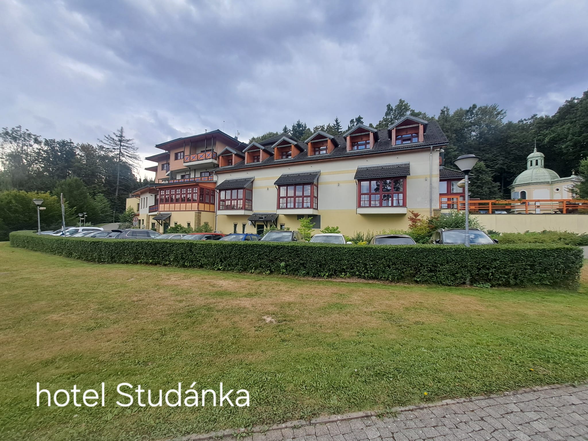 Hotel Studánka - nabíjecí stanice foto 3