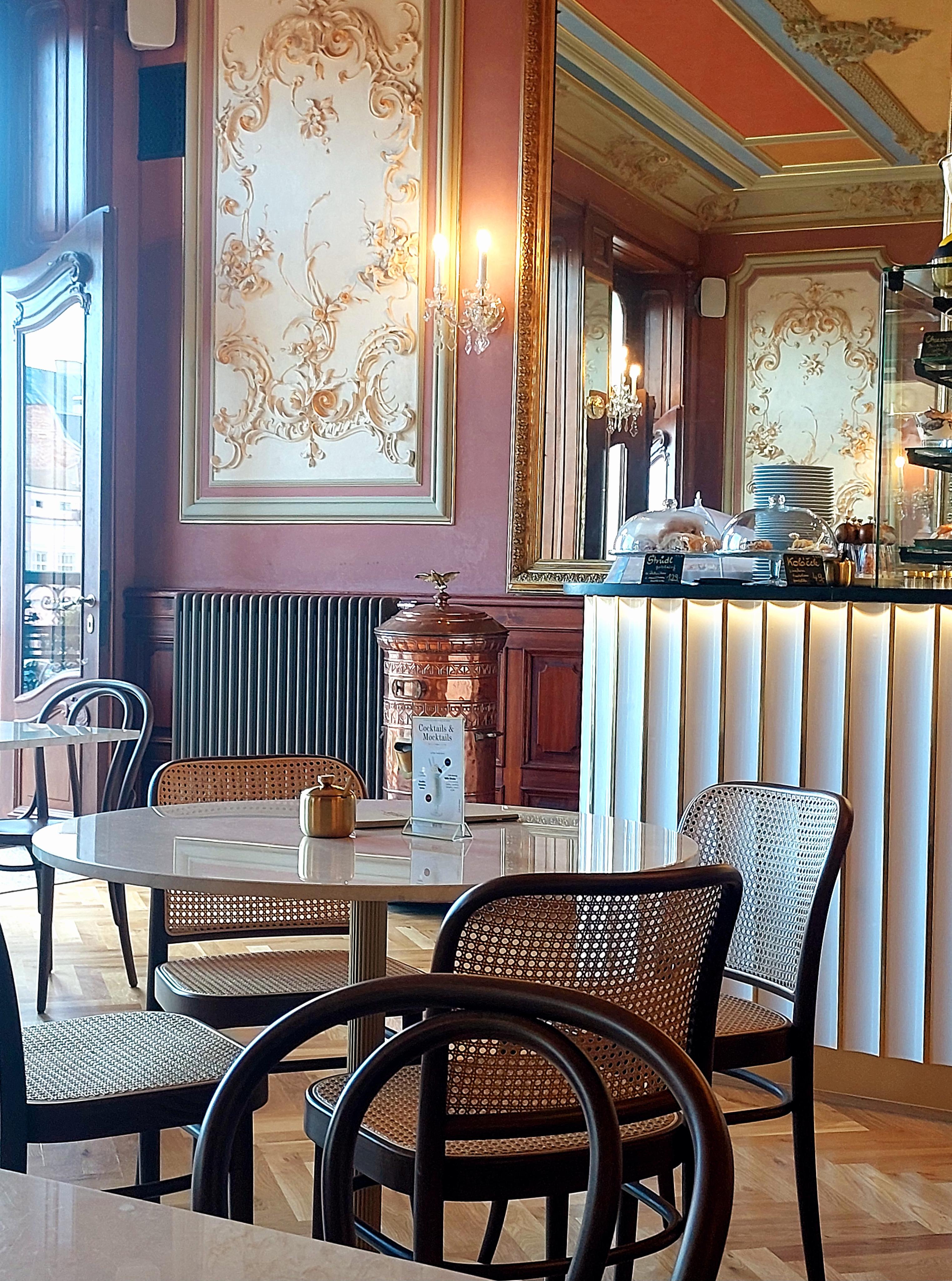 Café Herzog foto 6
