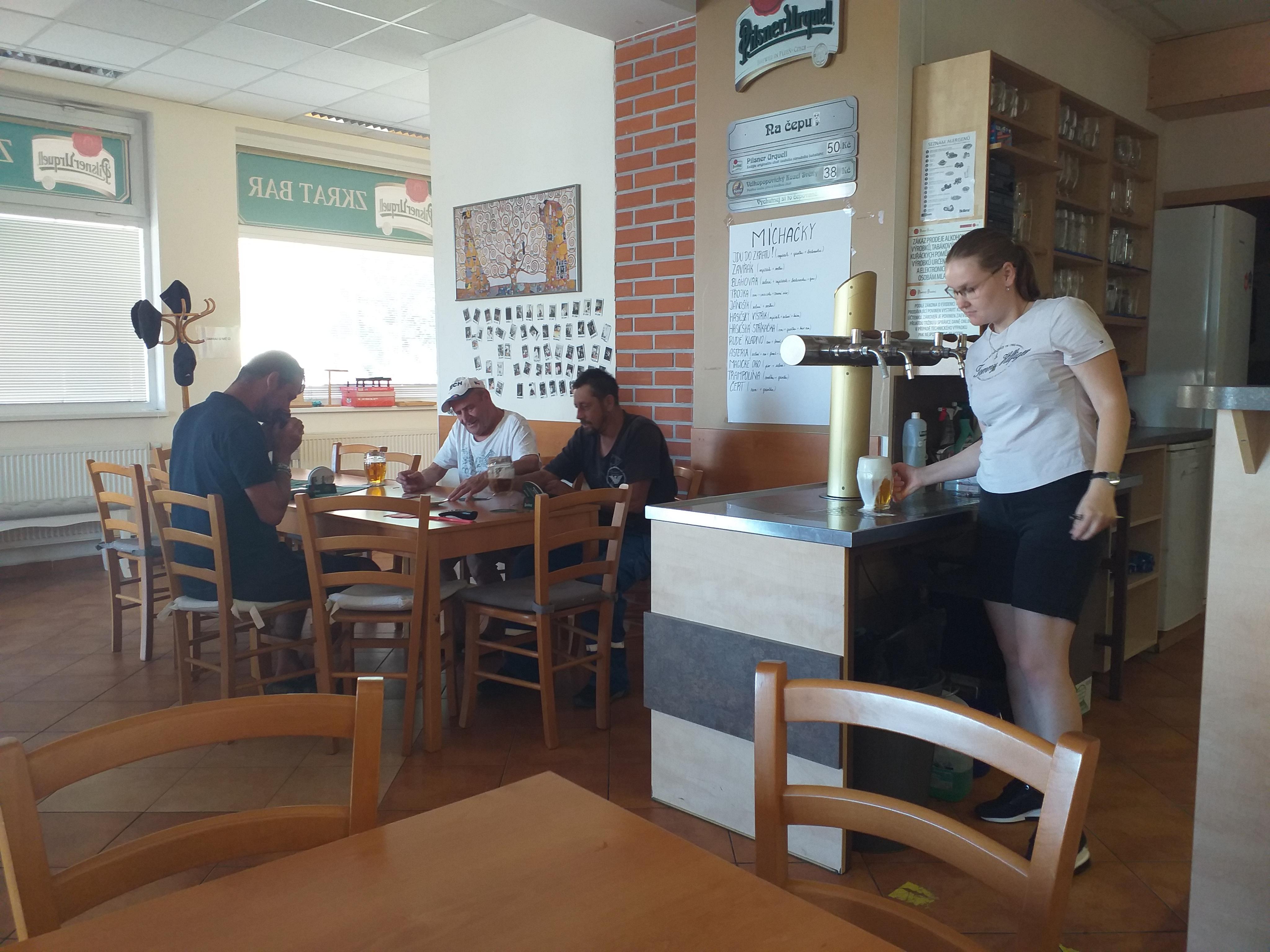 Zkrat bar foto 1