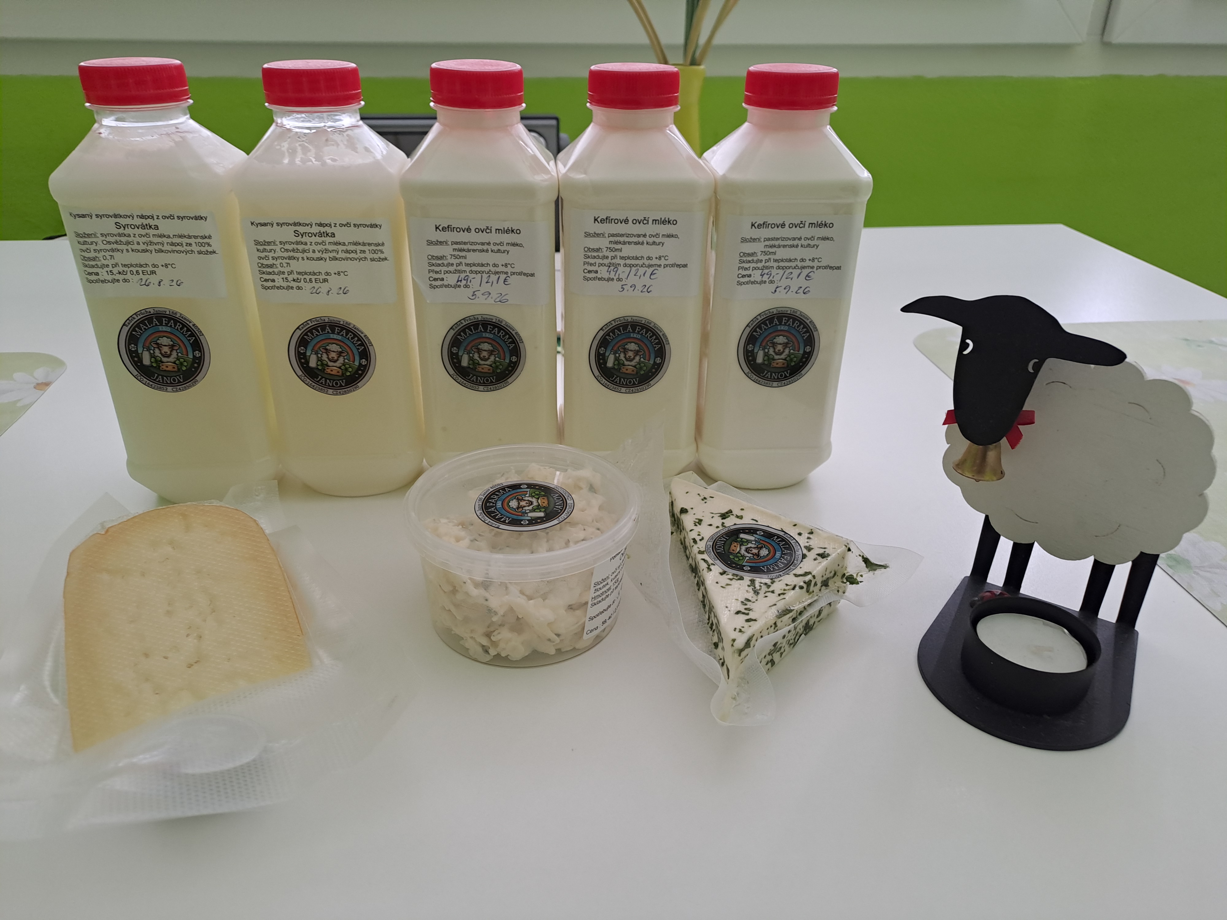 Malá farma Janov - samoobslužný stánek foto 3