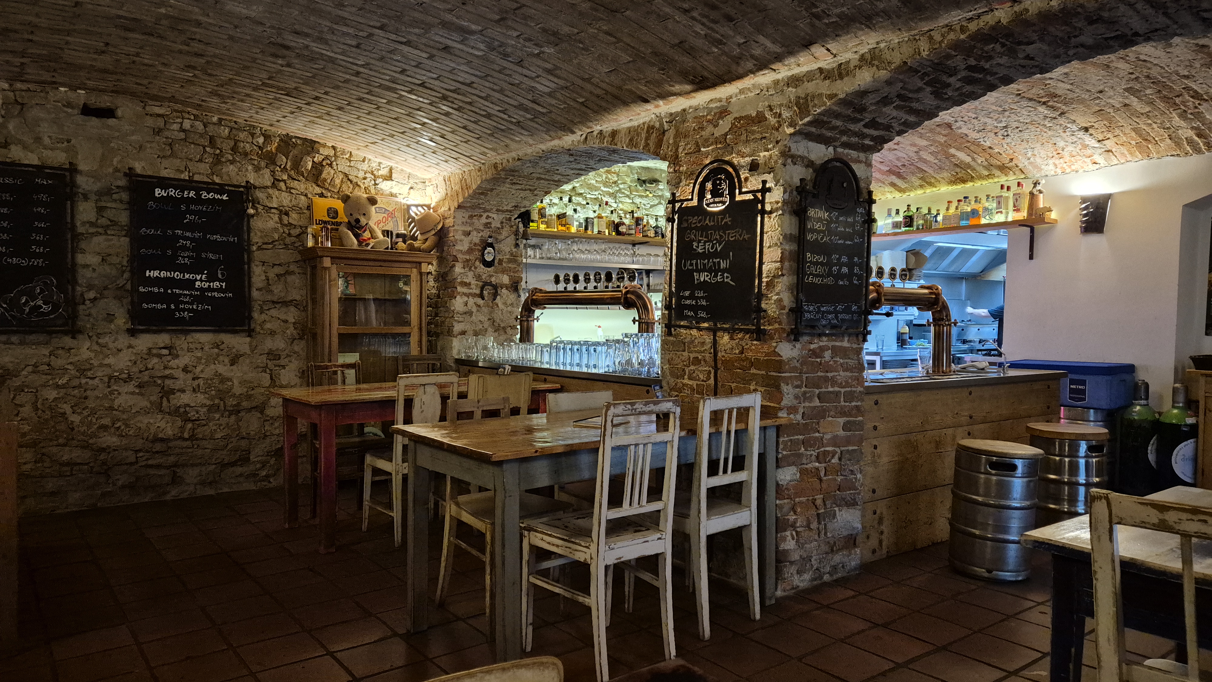 Němý Medvěd Burger & Beer Bar foto 2