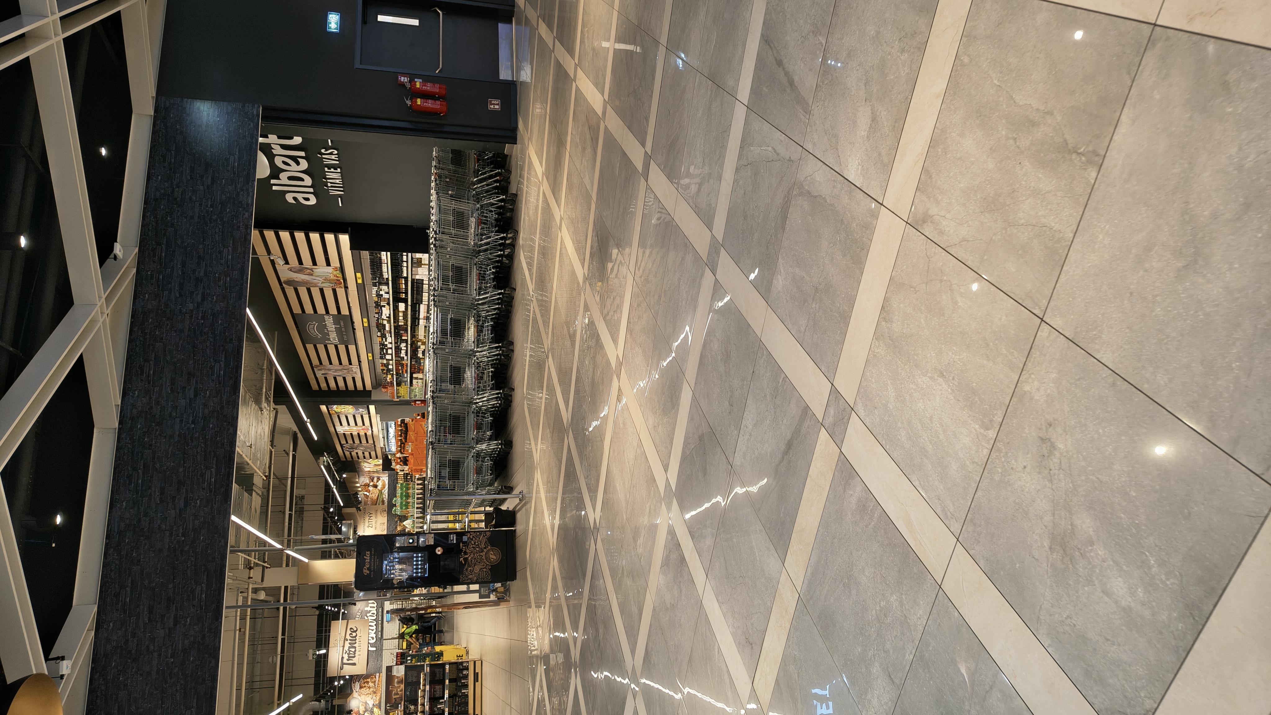 Albert Hypermarket foto 4