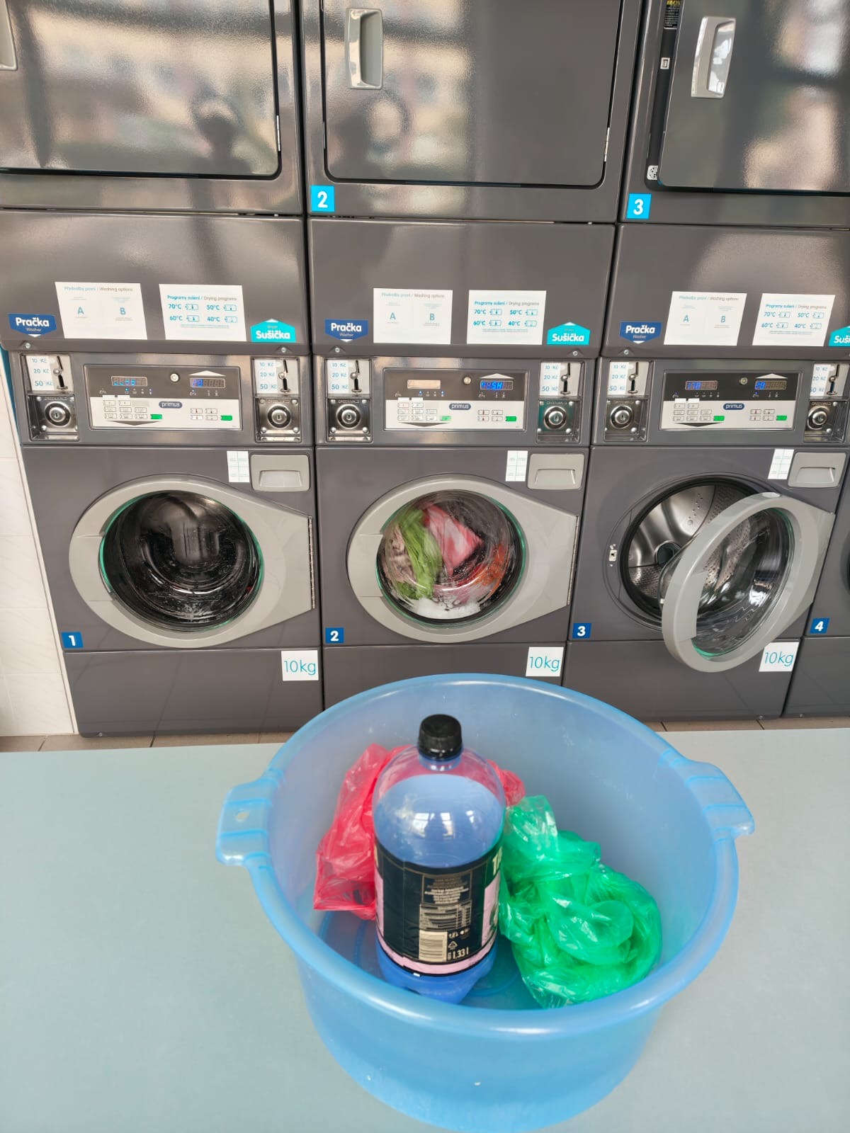 Quickwash - Samoobslužná prádelna foto 2