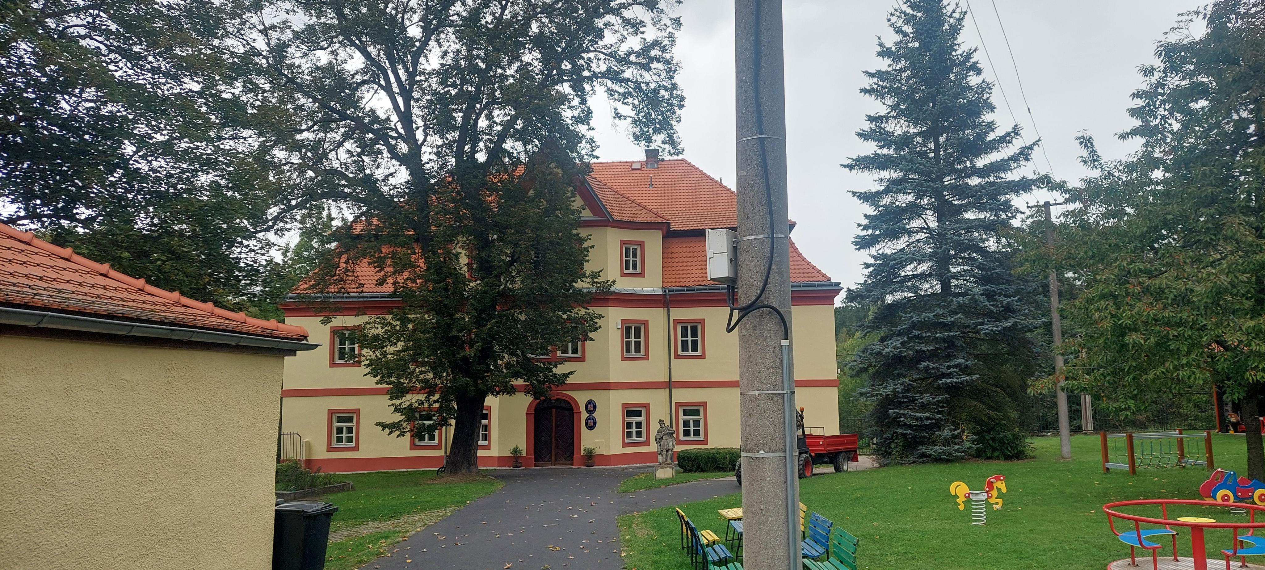 Staré Sedlo - obecní úřad foto 1