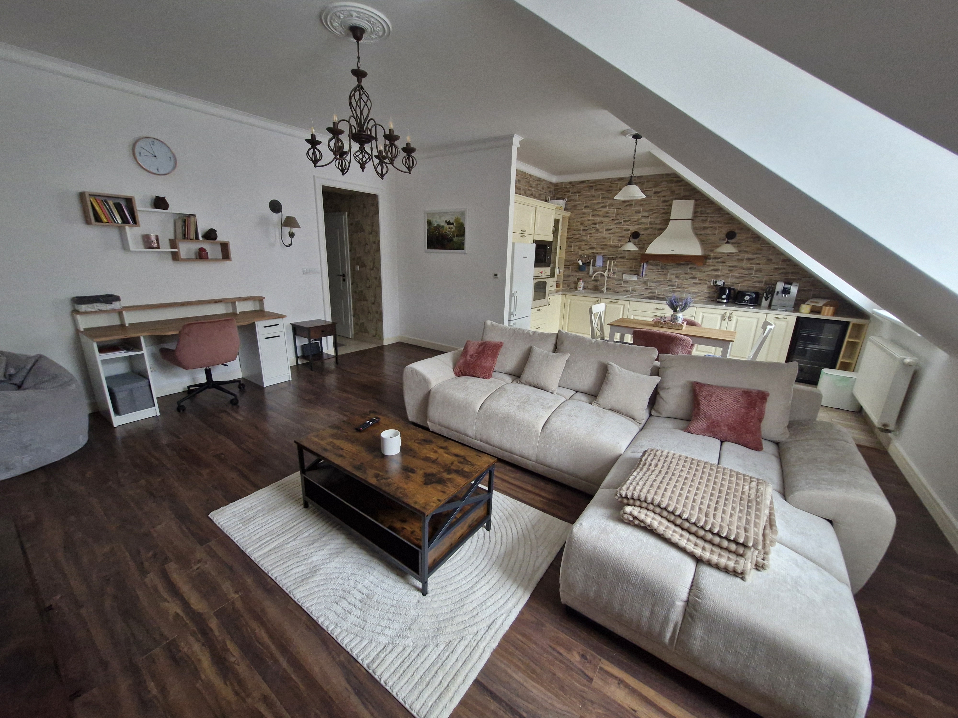 REMAX Glorion Karlovy Vary foto 5