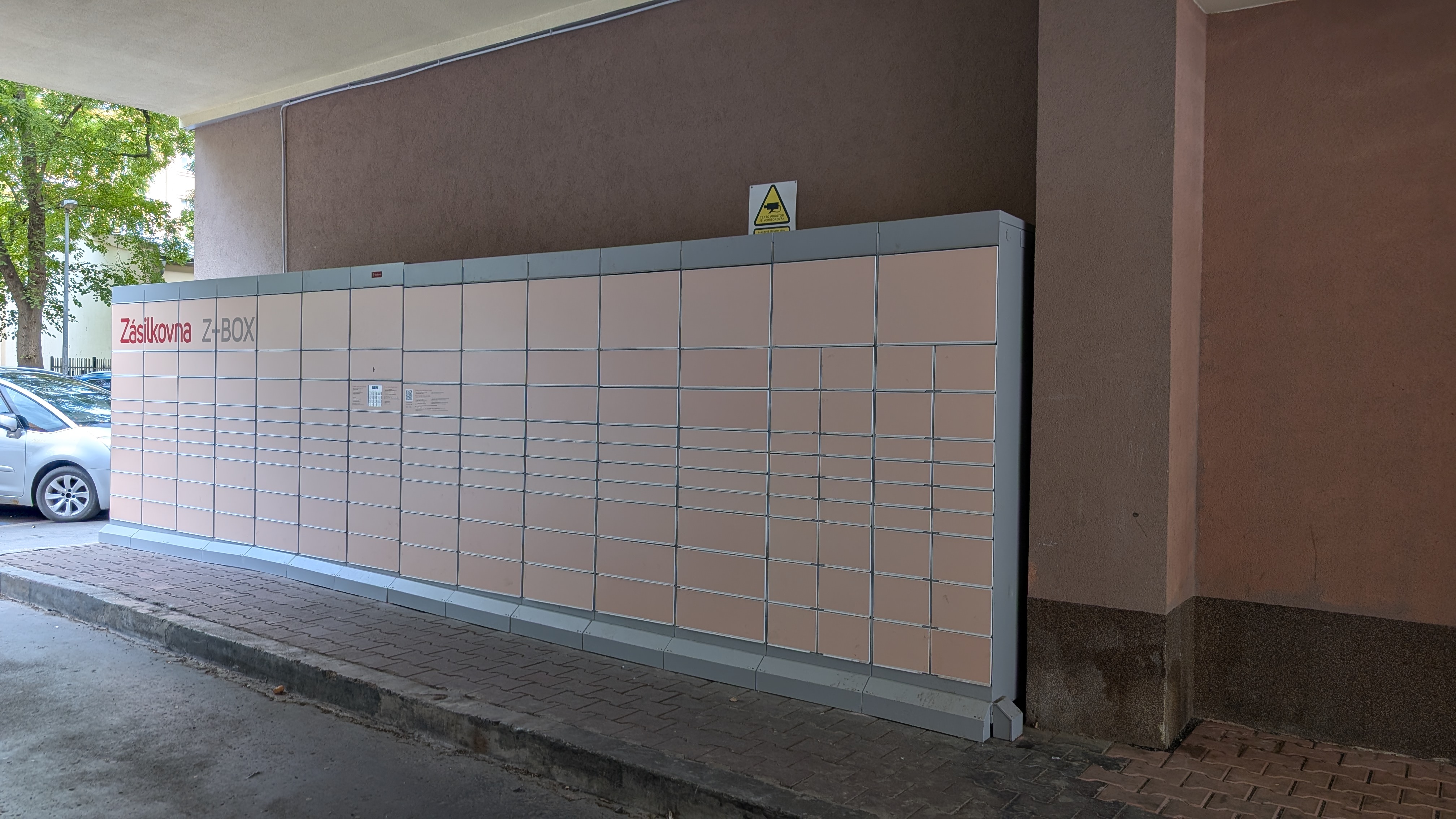 Z-BOX foto 1