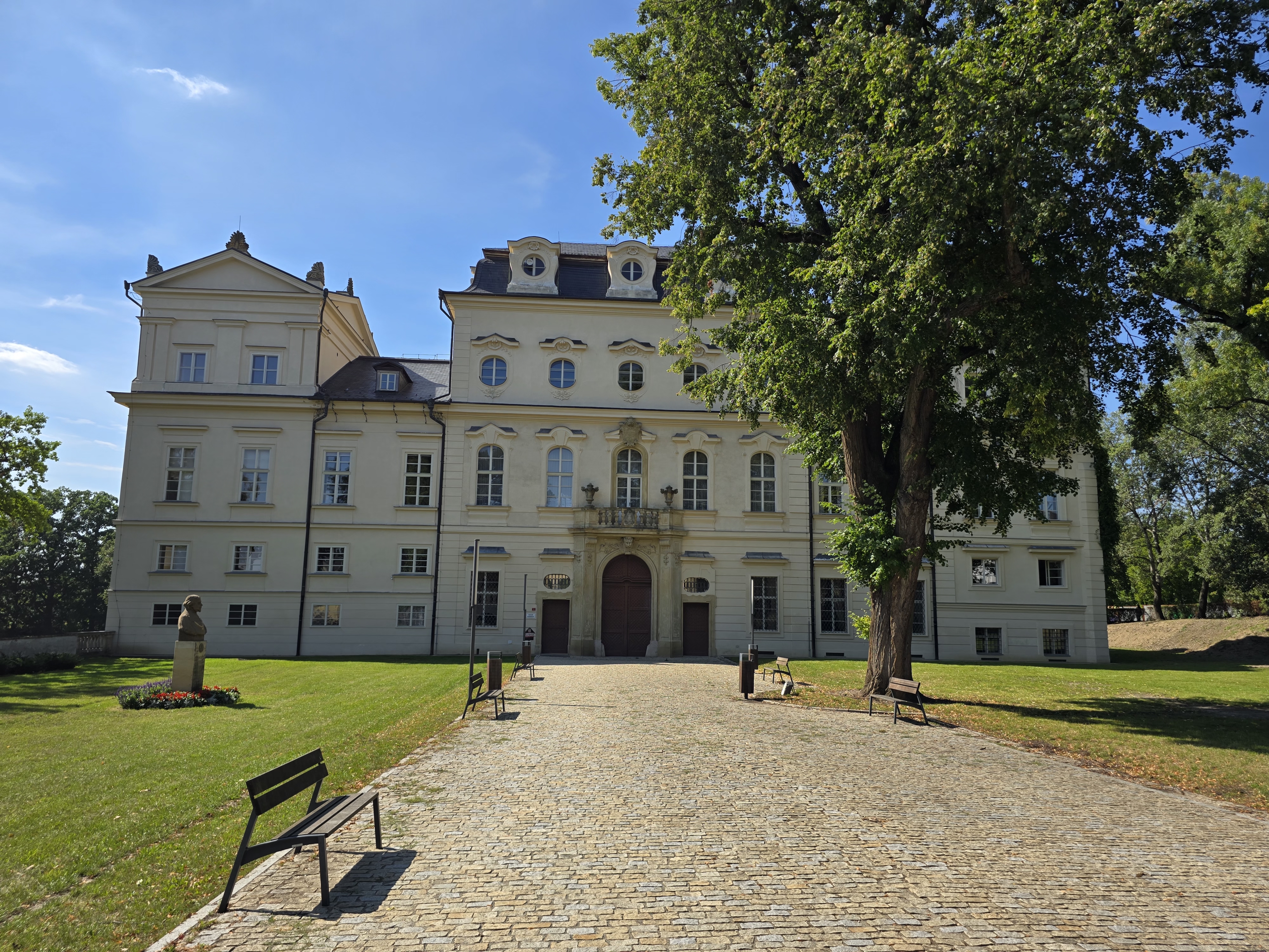 ZŠ Kosmonosy, Podzámecká foto 6